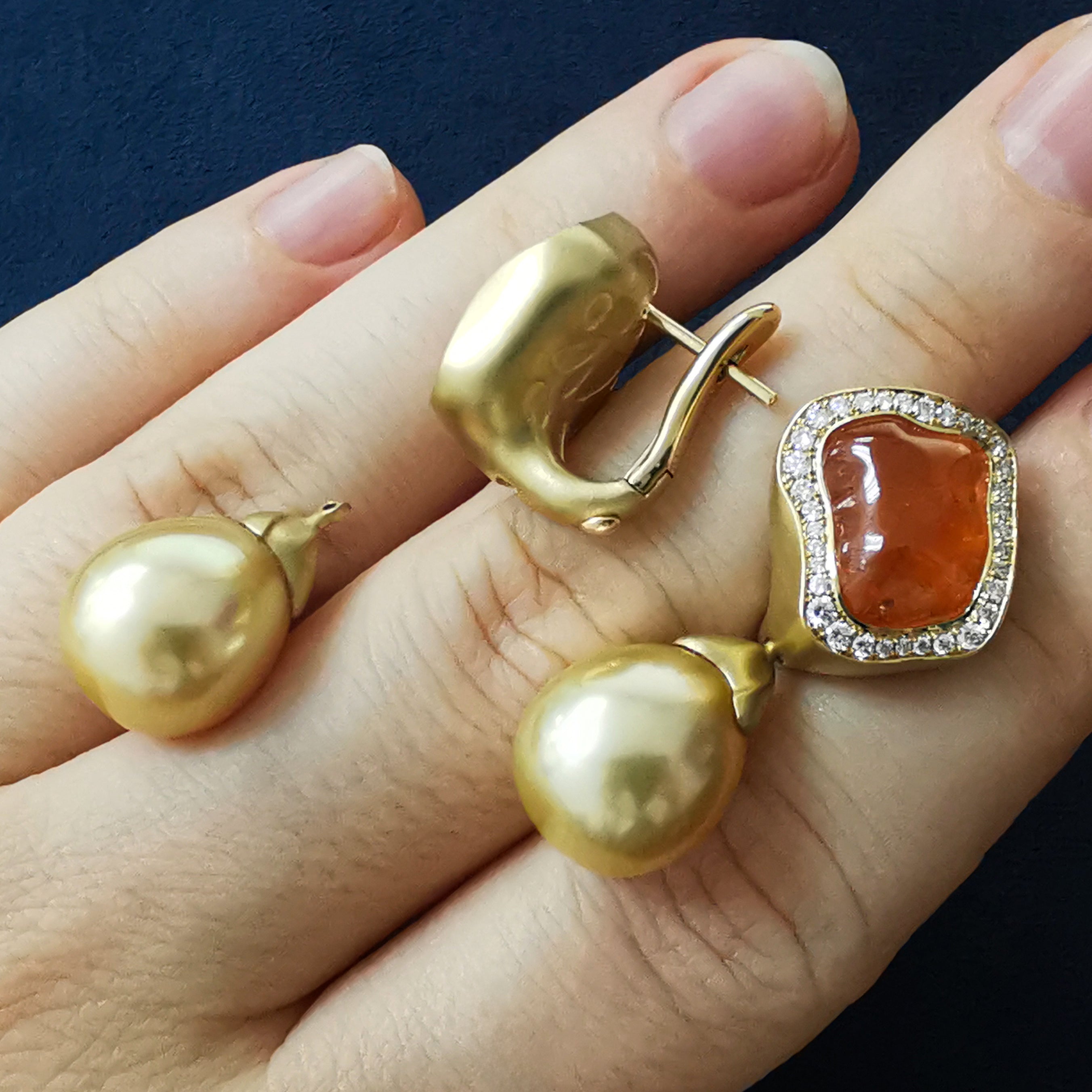 E 0030-84/1 18K Yellow Gold, Spessartine, Golden Sea Pearl, Diamonds Earrings