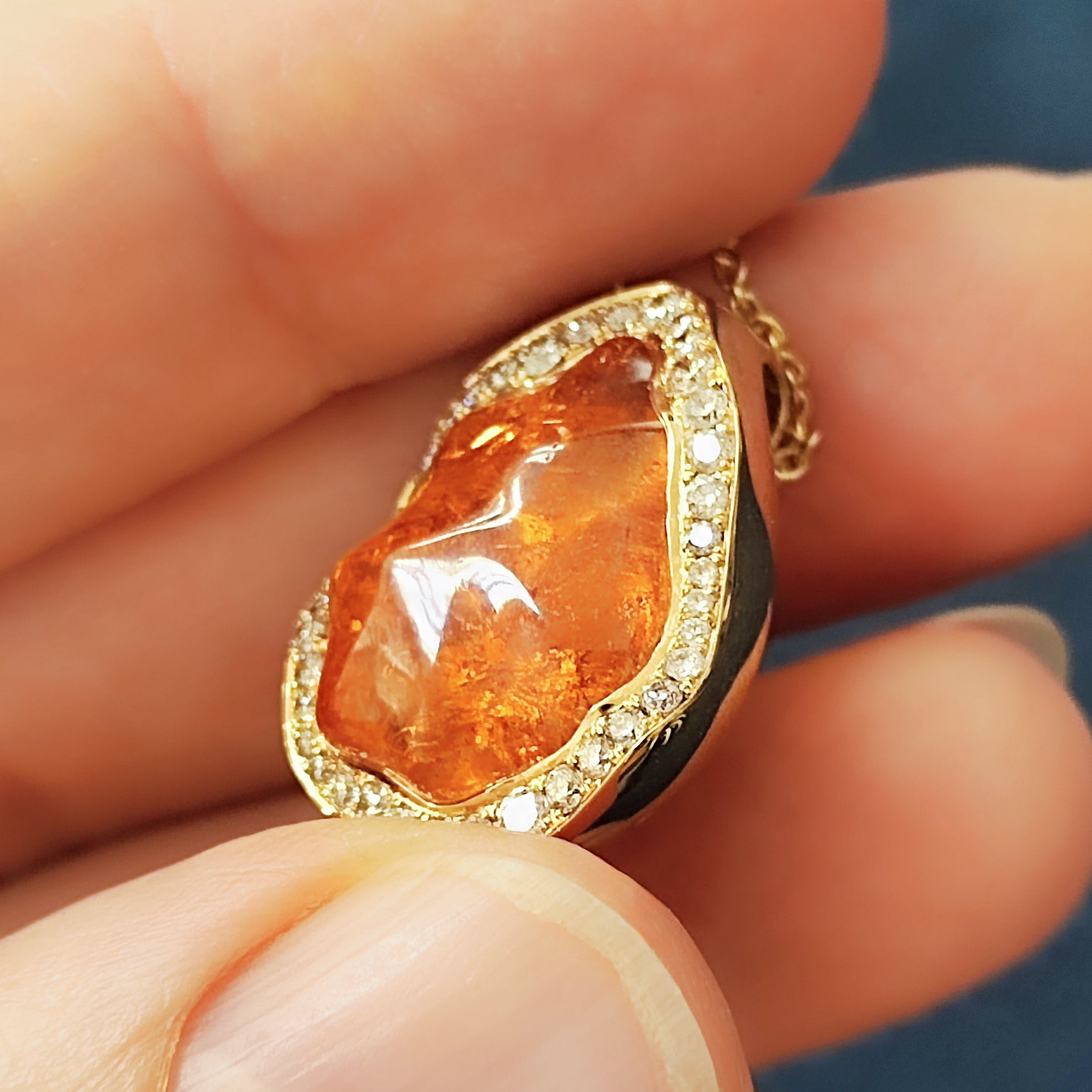 Spessartine Garnet, Champagne Diamonds 18K Yellow Gold Pendant, P 0030-83/1