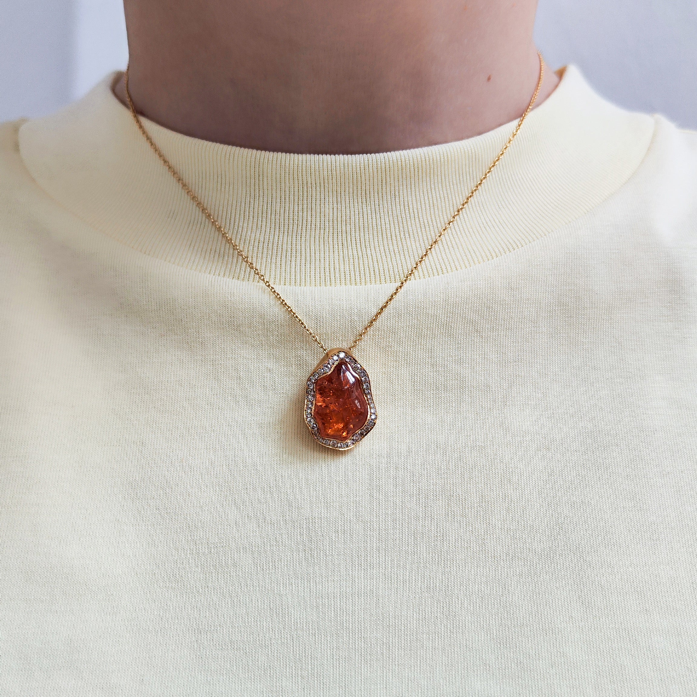 Spessartine Garnet, Champagne Diamonds 18K Yellow Gold Pendant, P 0030-83/1