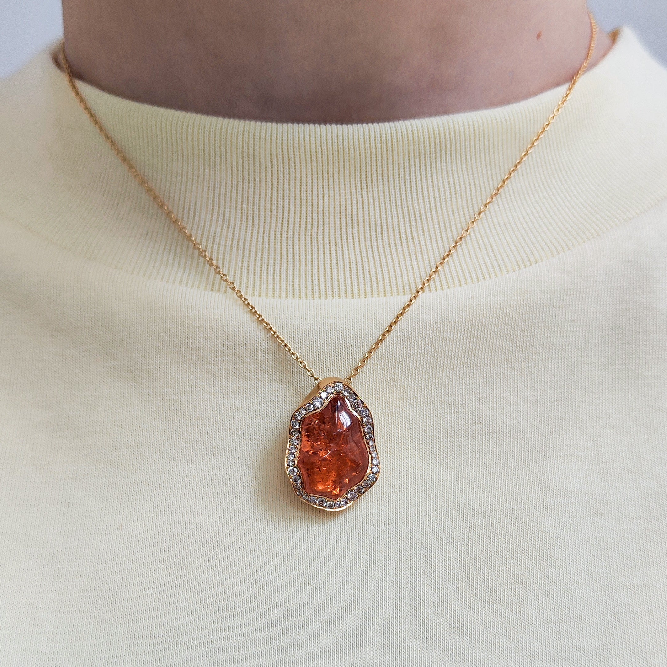 Spessartine Garnet, Champagne Diamonds 18K Yellow Gold Pendant, P 0030-83/1