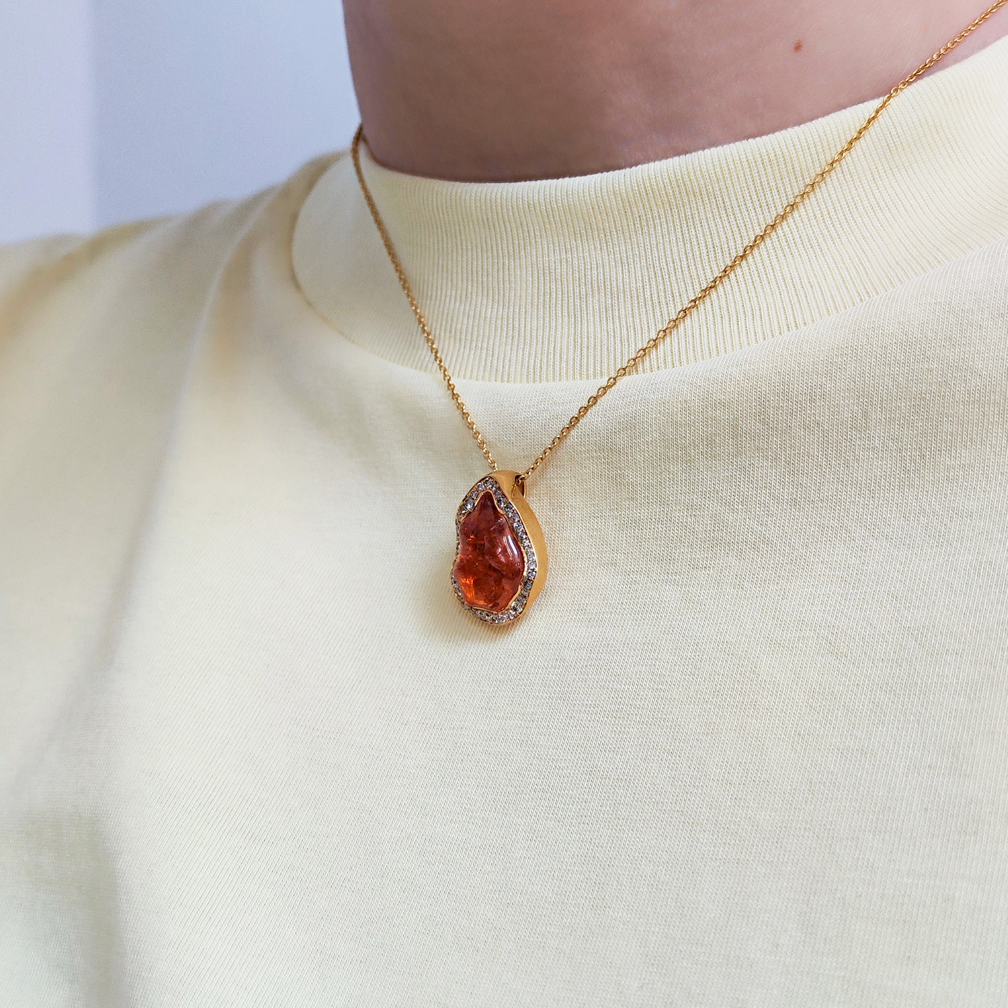 Spessartine Garnet, Champagne Diamonds 18K Yellow Gold Pendant, P 0030-83/1
