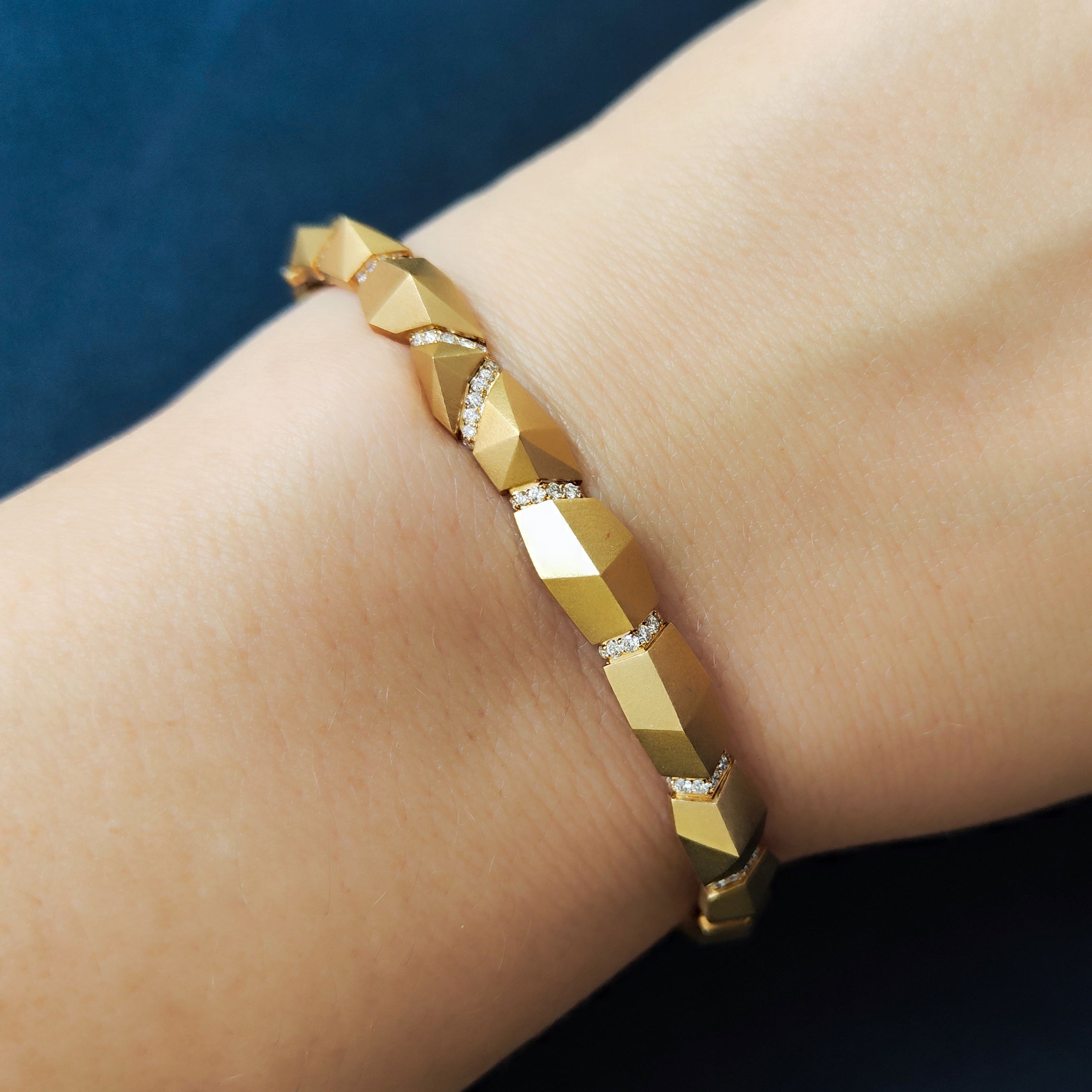 Diamonds 18K Yellow Gold Bracelet, Br 0191-2