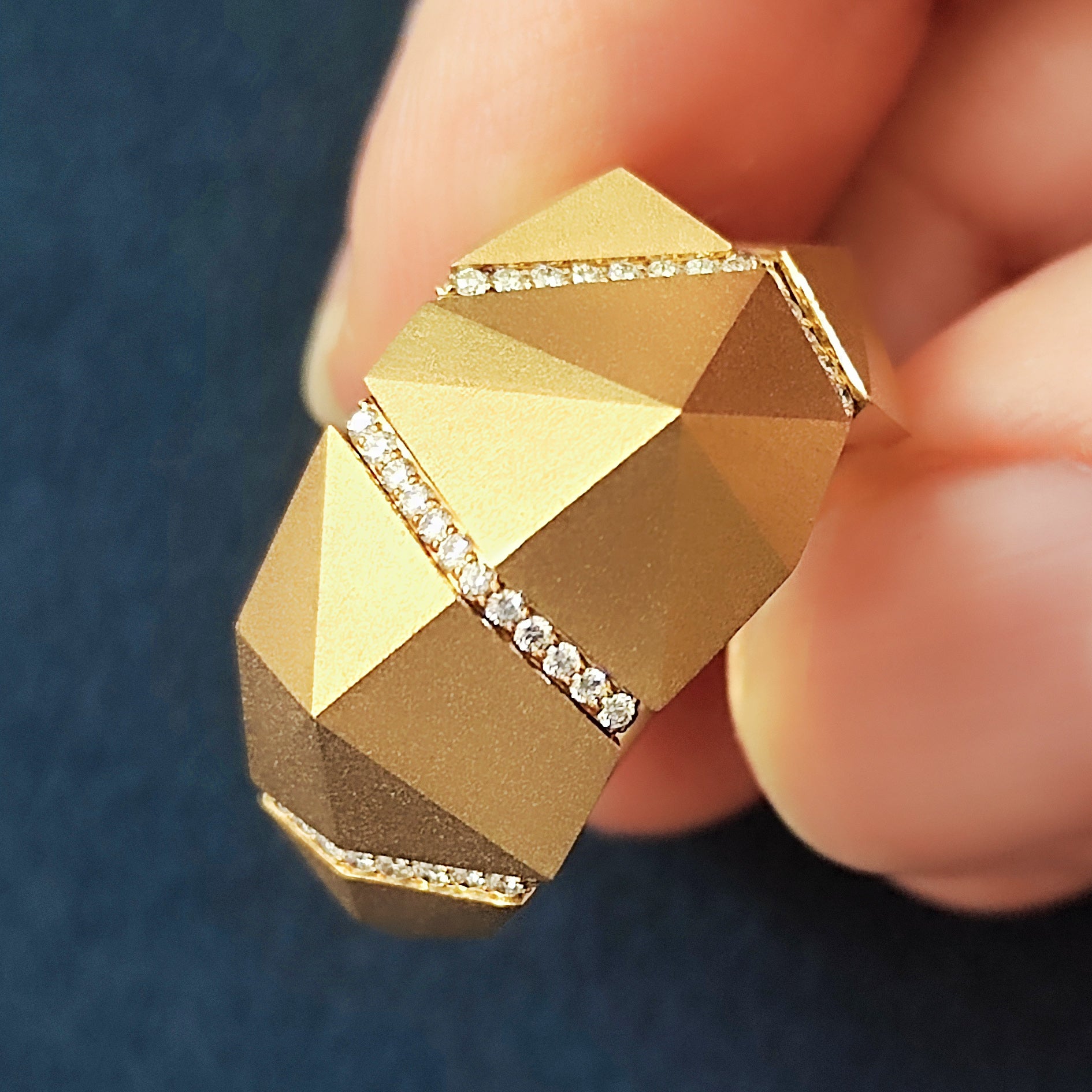 Diamonds 18K Yellow Gold Ring, R 0191-2