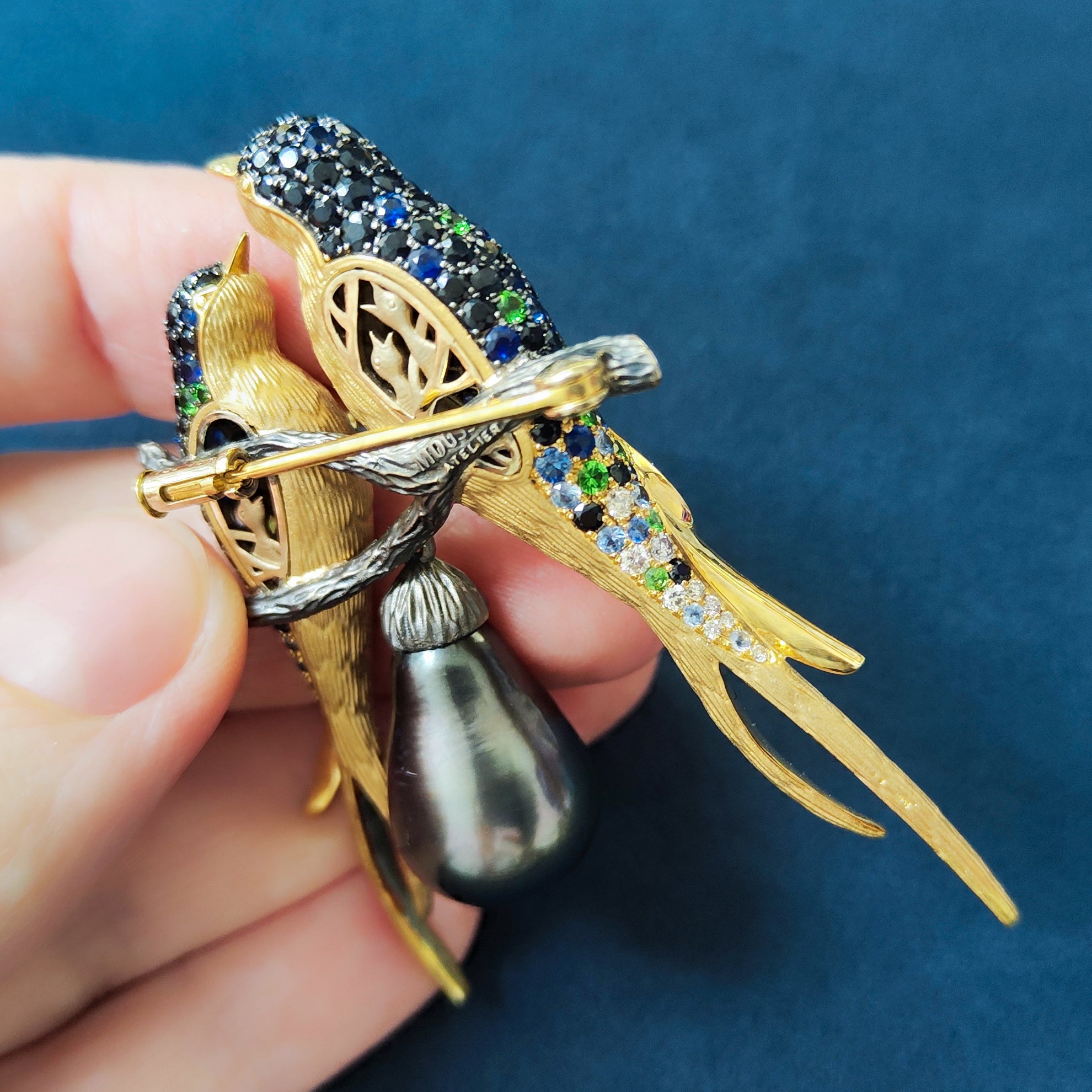 Sapphires, Tsavorites, Tahiti Pearl, Champagne Diamonds 18K Yellow Gold Brooch, Brs 0228-0
