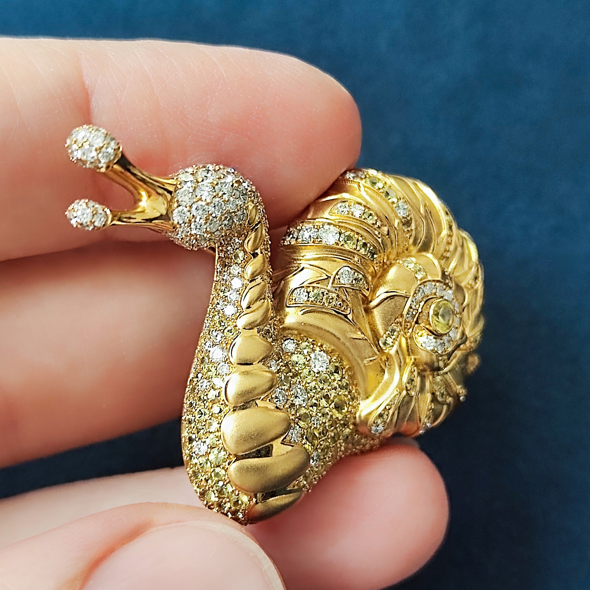 18K Yellow Gold, Yellow Sapphires, Diamonds Snail Brooch, Brs 0166-0