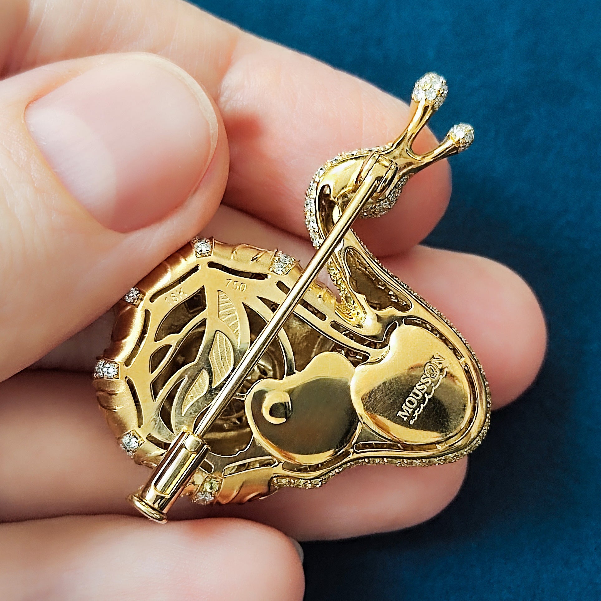 18K Yellow Gold, Yellow Sapphires, Diamonds Snail Brooch, Brs 0166-0