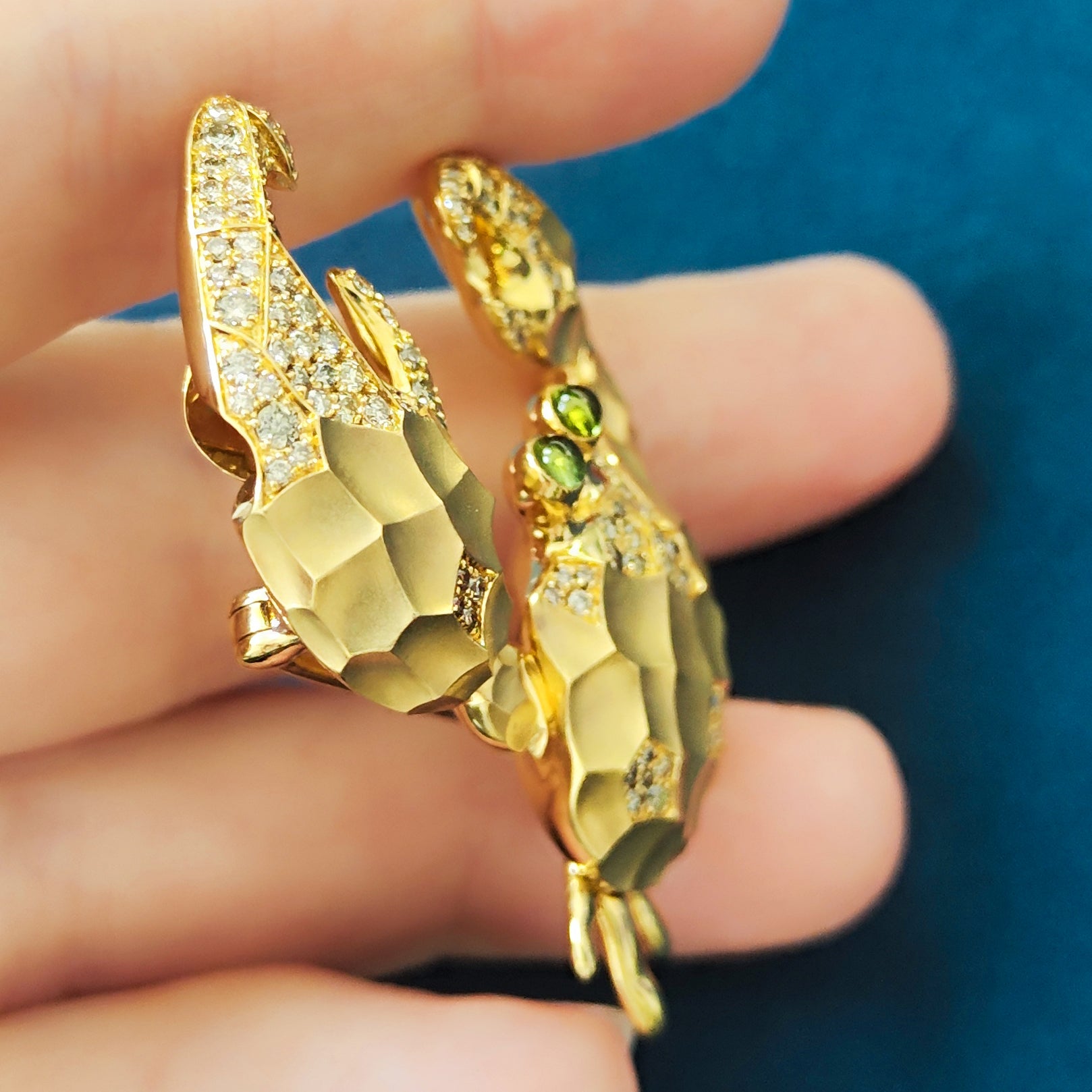 Champagne Diamonds, Tourmaline 18K Yellow Gold Crab Brooch, Brs 0247-0