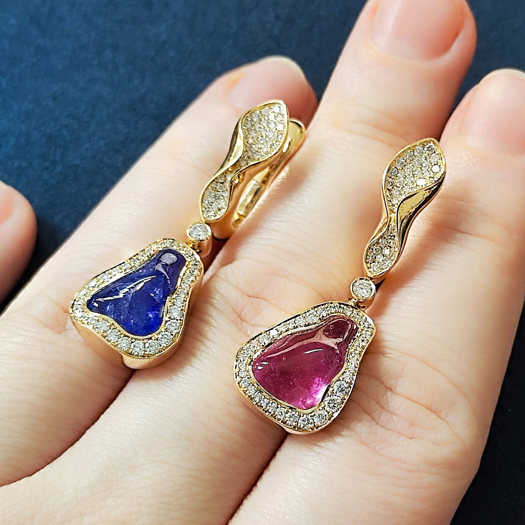 Rubellite, Tanzanite and Diamonds 18K Yellow Gold Earrings, E 0030-88/1