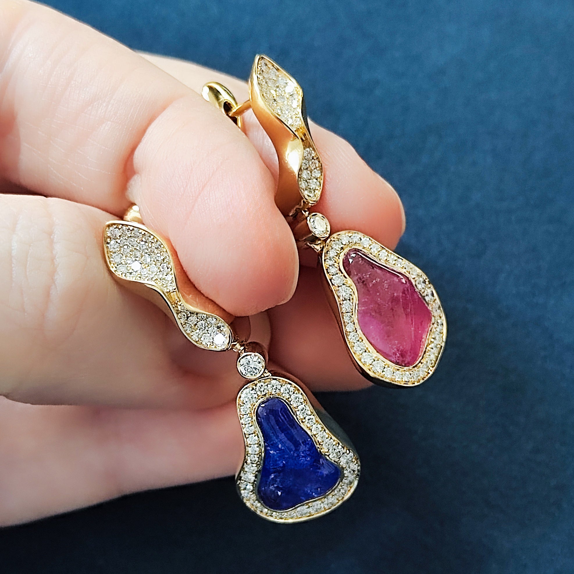 Rubellite, Tanzanite and Diamonds 18K Yellow Gold Earrings, E 0030-88/1