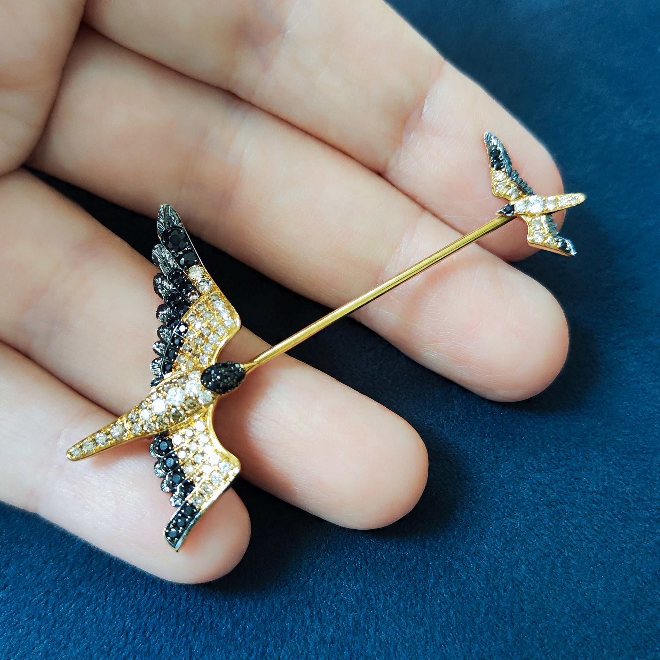 18K Yellow Gold, Champagne and Black Diamonds Pin, Brs 0294-0