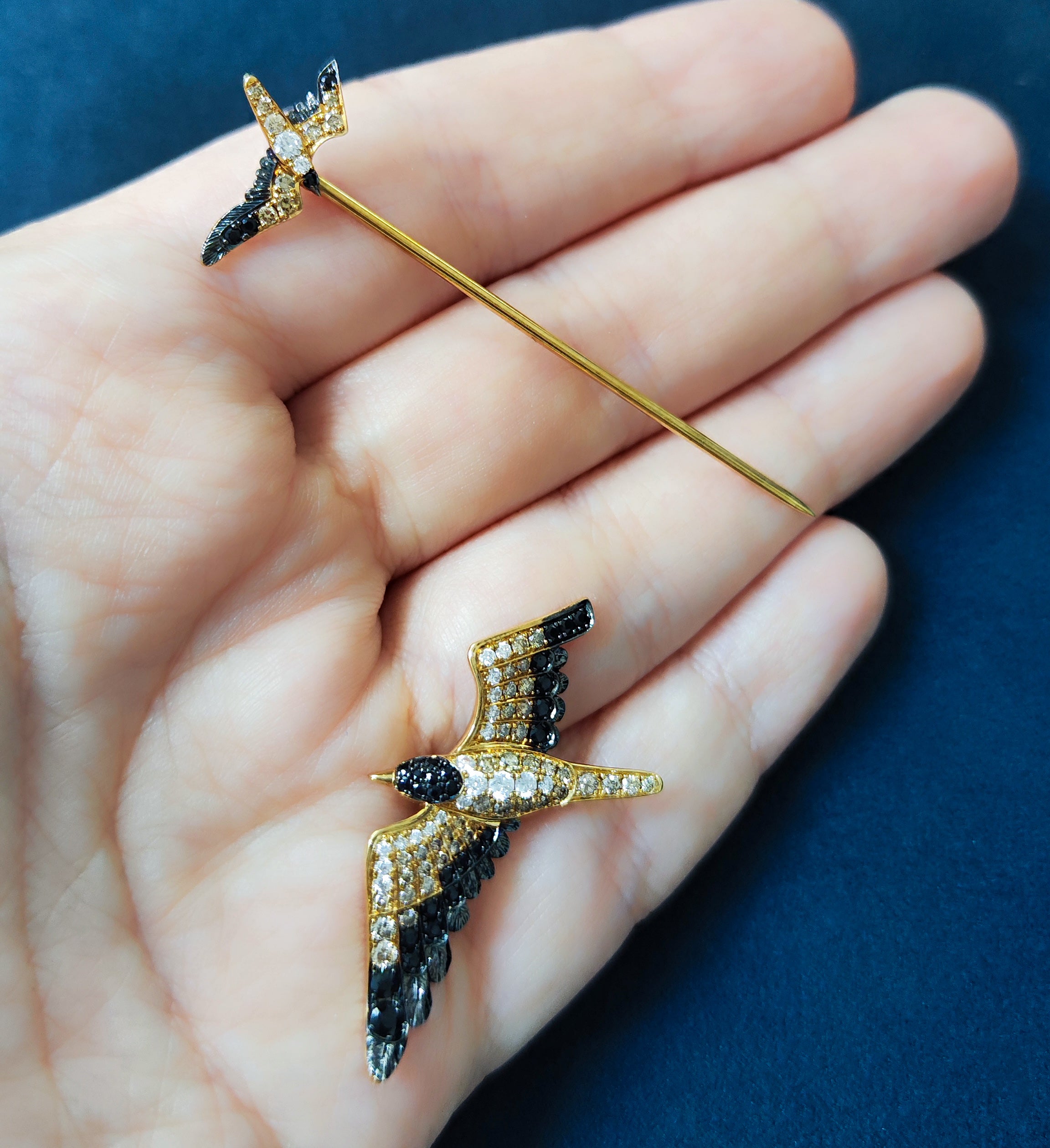 18K Yellow Gold, Champagne and Black Diamonds Pin, Brs 0294-0