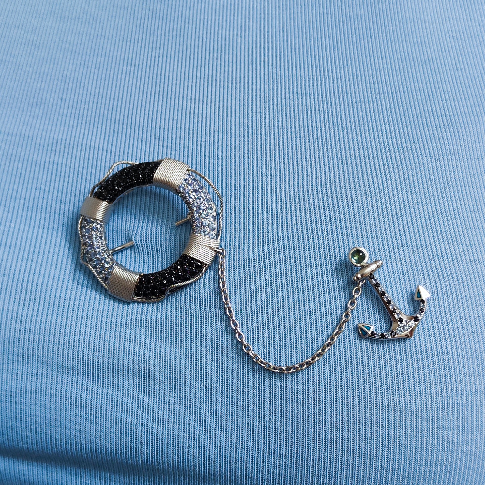 Sapphires 18K White Gold Lifebuoy Brooch, Brs 0293-0