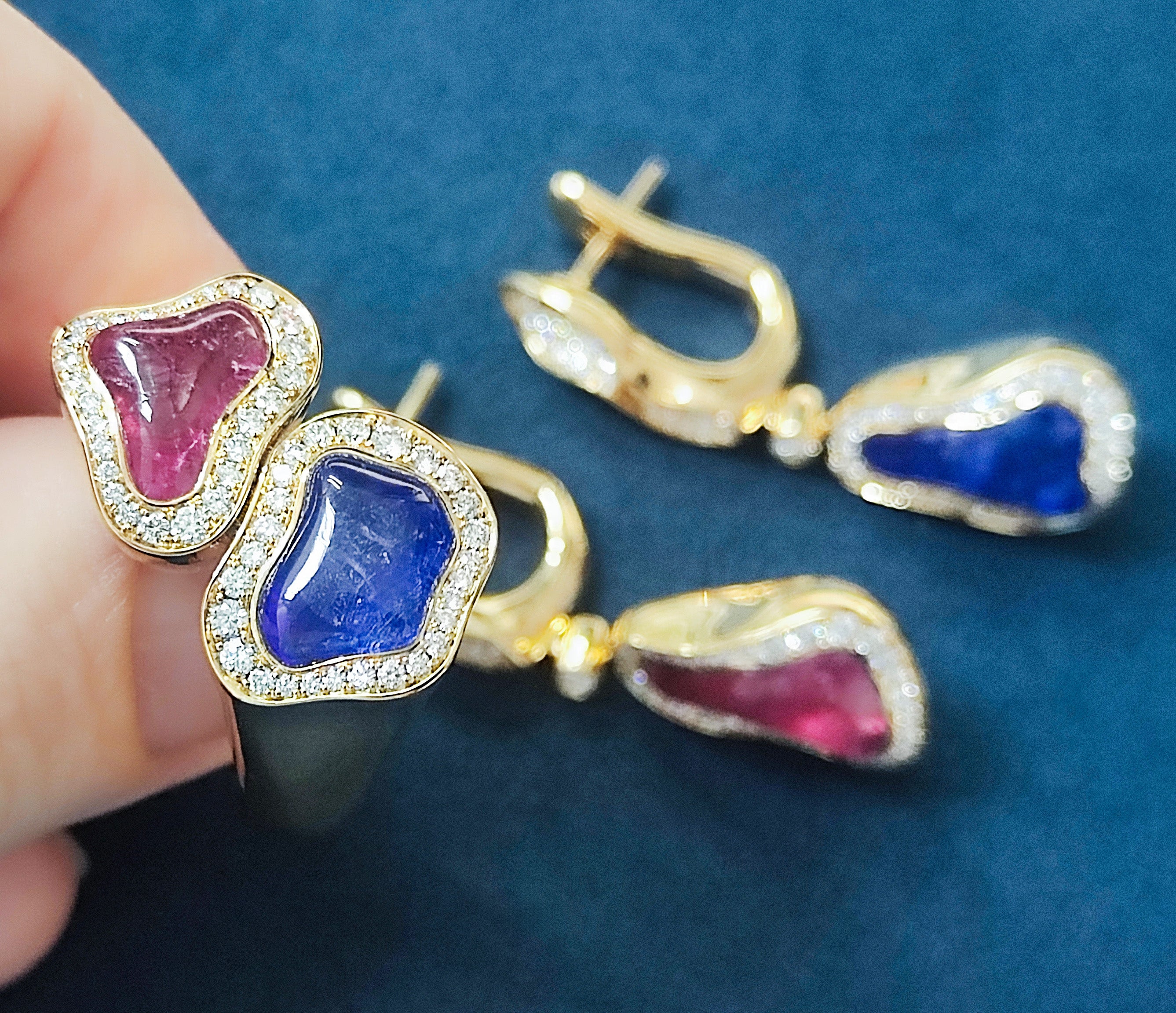 Rubellite, Tanzanite and Diamonds 18K Yellow Gold Ring, R 0030-88/1