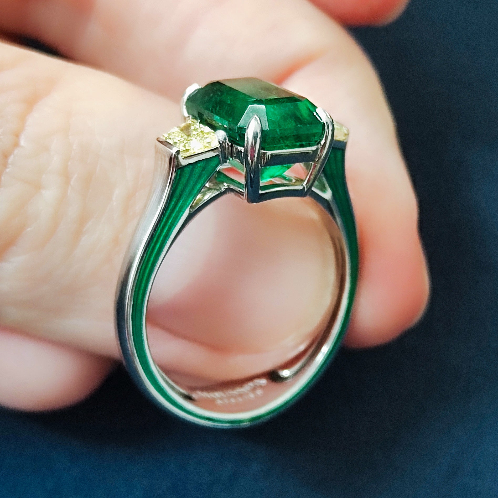 Emerald, Yellow Diamonds 18K White Gold Ring, R 0020-18