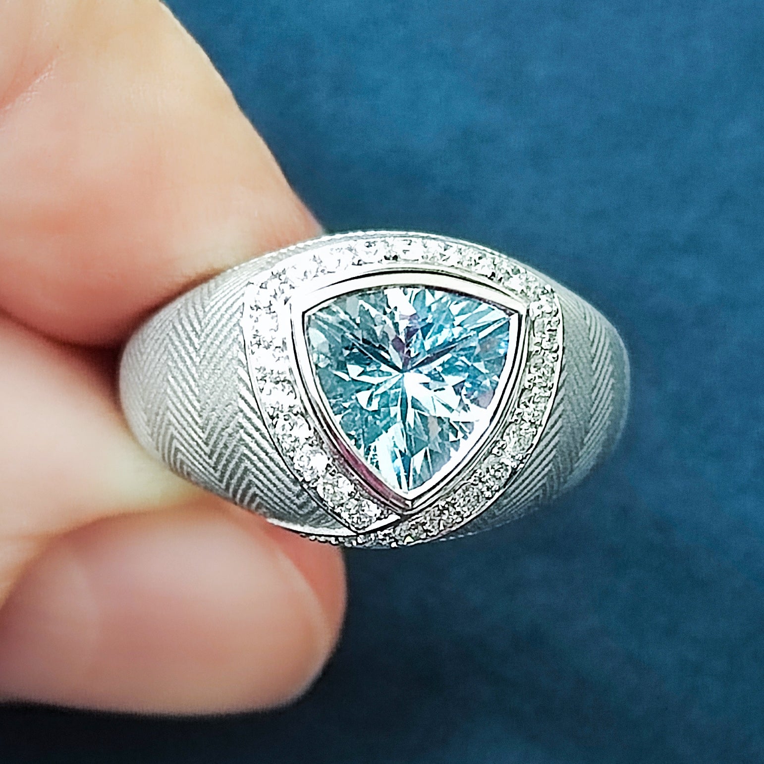 Aquamarine, Diamonds 18K White Gold Ring, R 0086-0