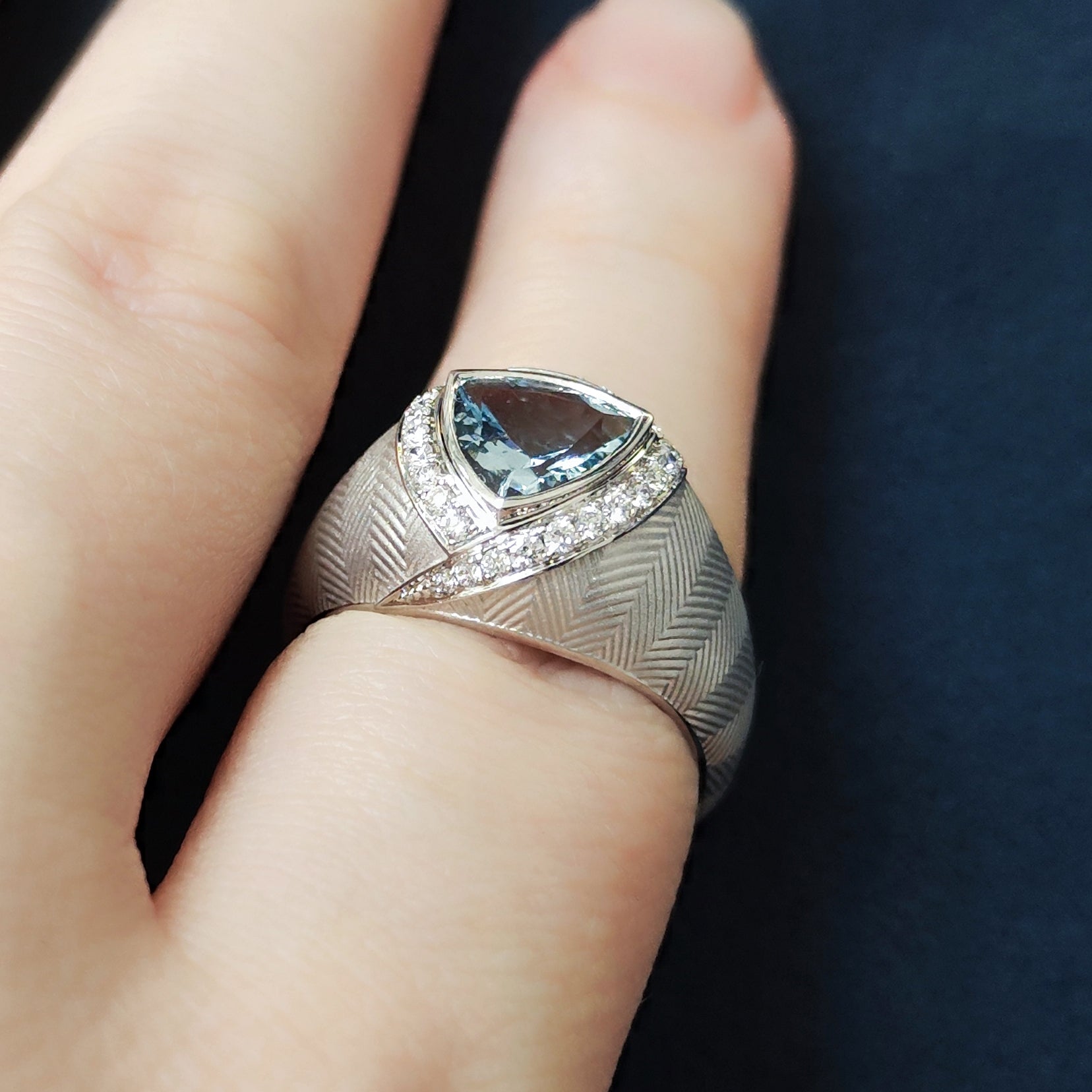 Aquamarine, Diamonds 18K White Gold Ring, R 0086-0