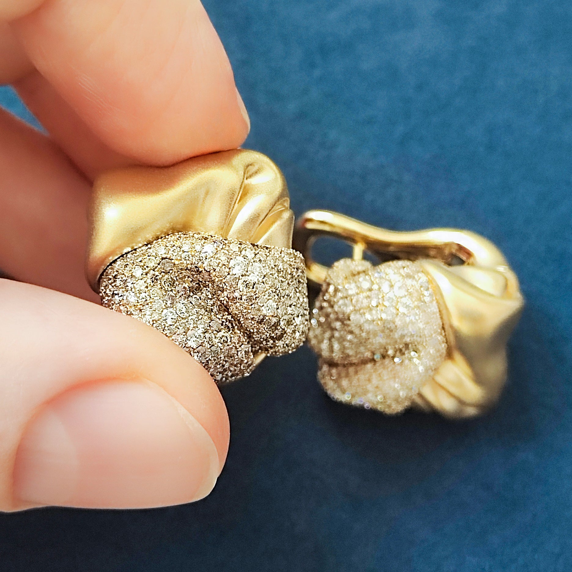 Champagne and White Diamonds 18K Yellow Gold Earrings, E 0132-0