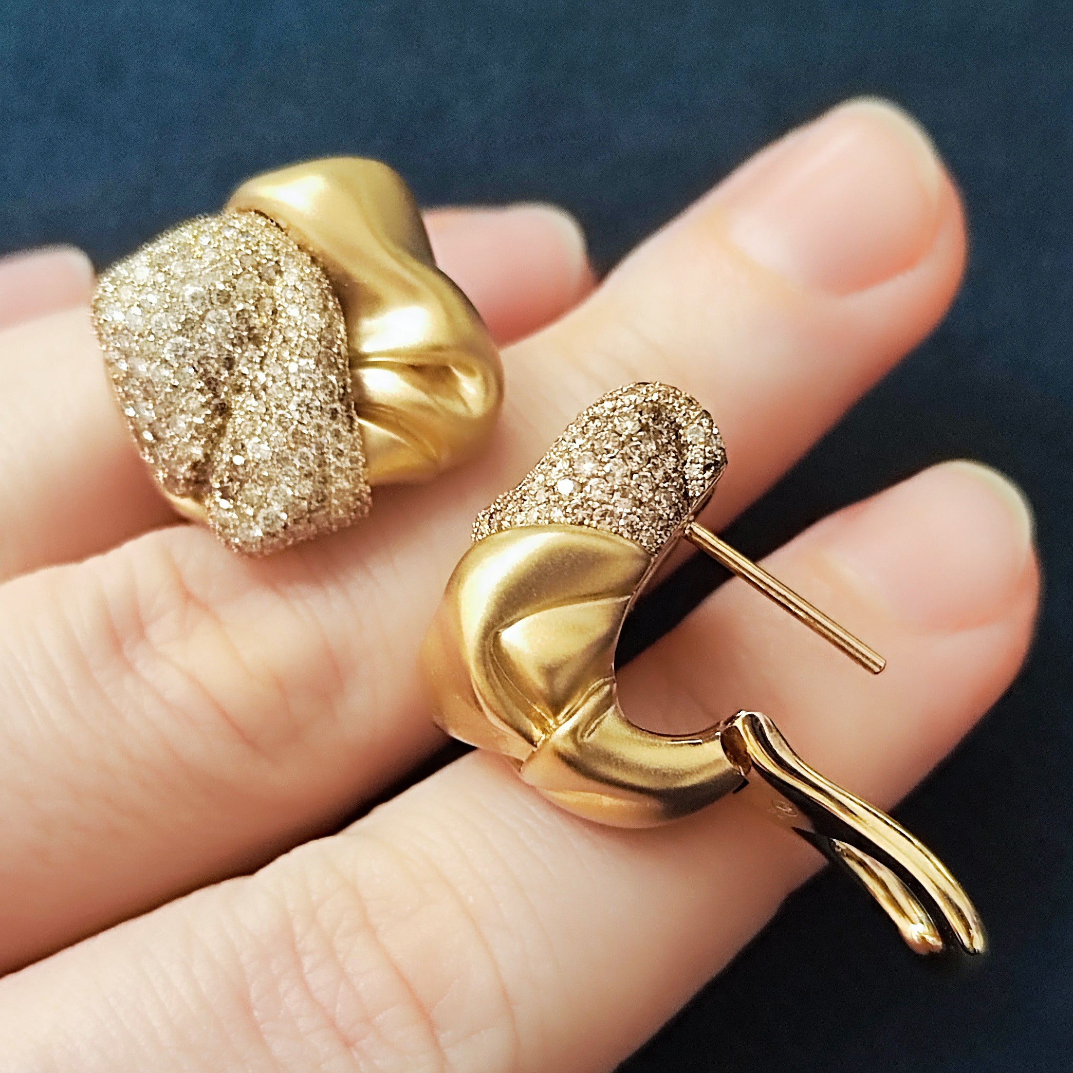 Champagne and White Diamonds 18K Yellow Gold Earrings, E 0132-0
