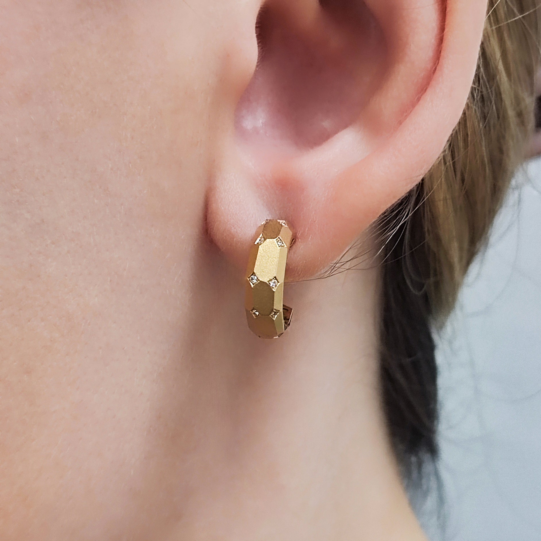 Diamonds 18K Yellow Gold Earrings, E 0190-2