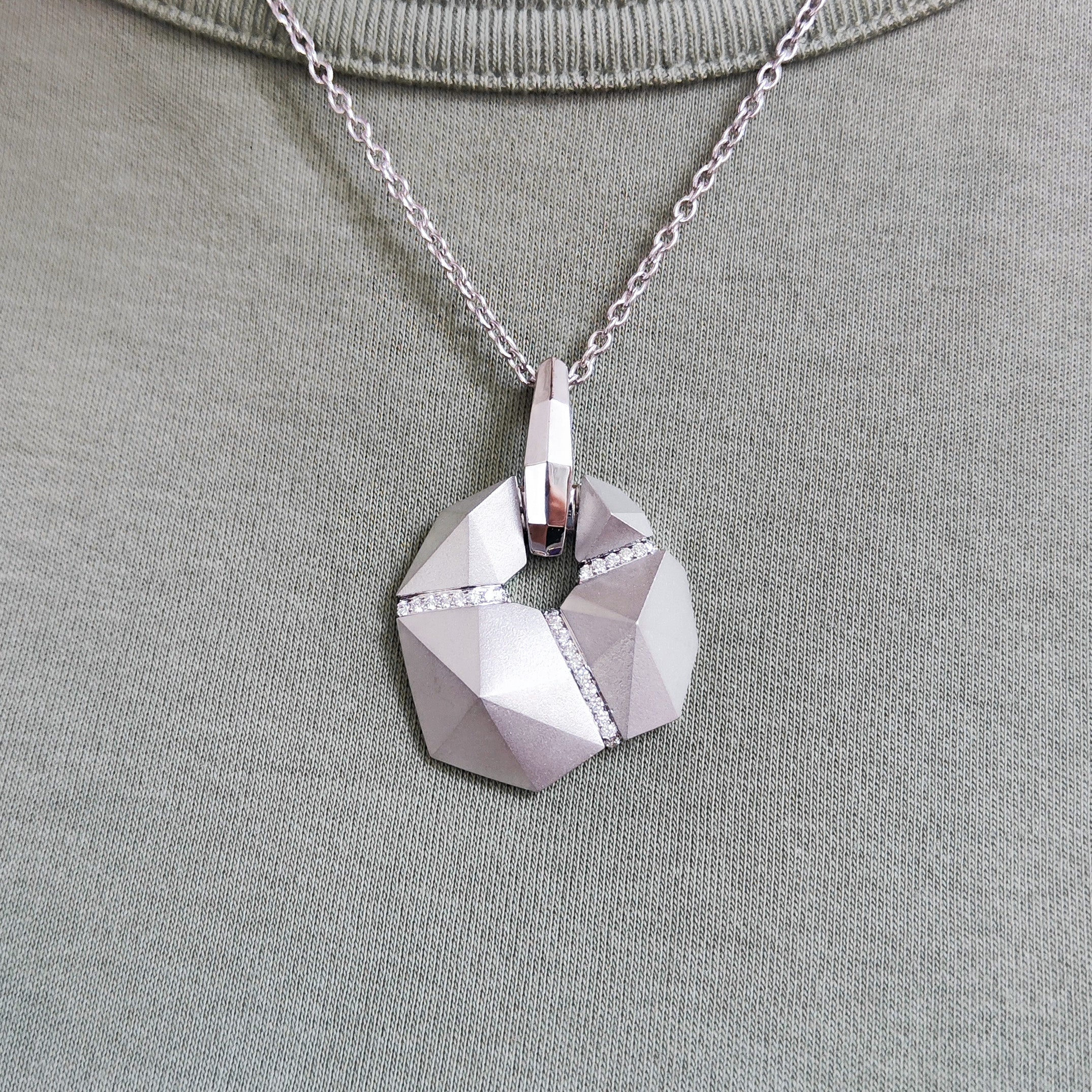 Diamonds 18K White Gold Pendant, P 0191-0