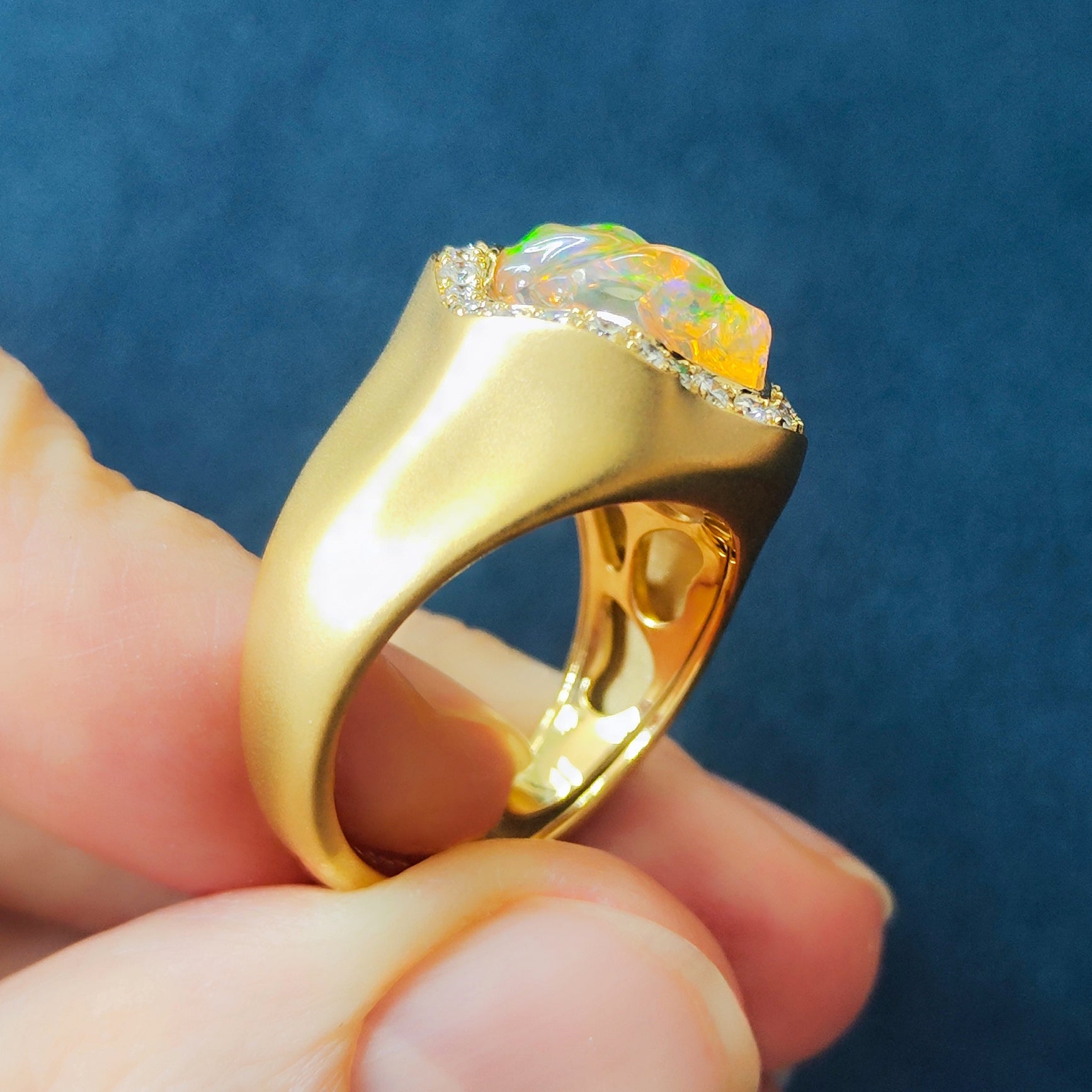 Mexican Fire Opal, Diamonds 18K Yellow Gold, Ring, R 0029-58/1