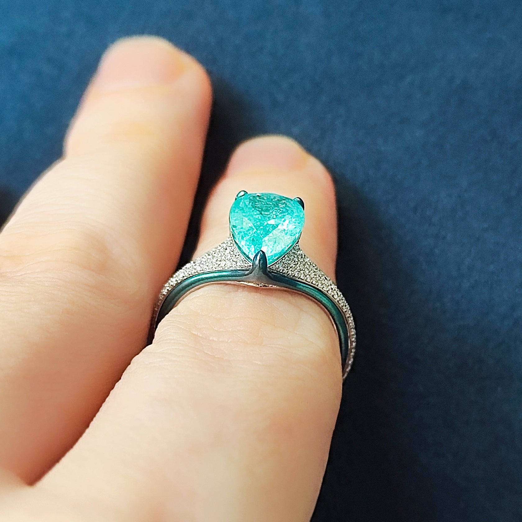 Paraiba Tourmaline, Diamonds 18K White Gold Ring, R 0141-10