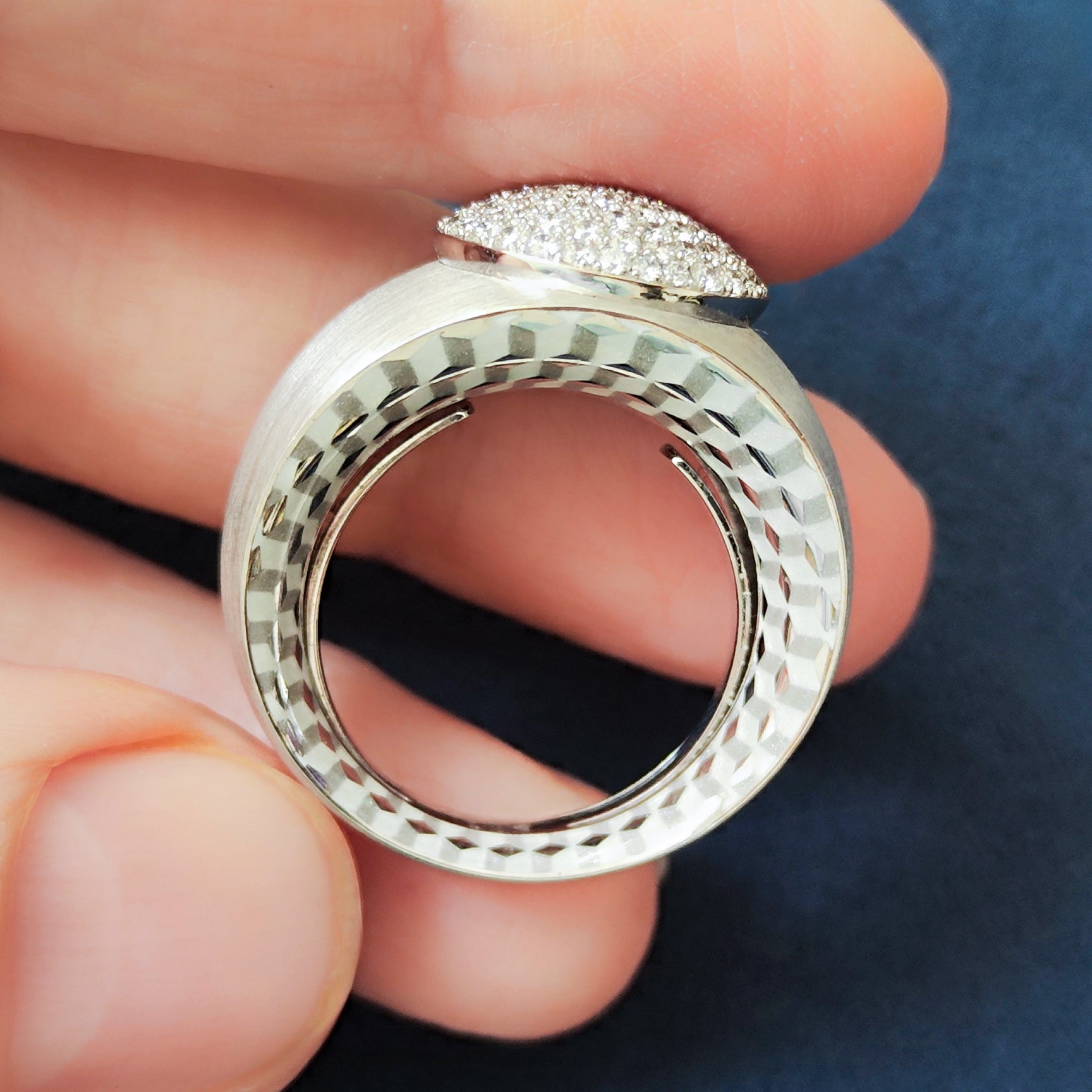 Diamonds, Enamel 18K White Gold Ring, R 0178-70