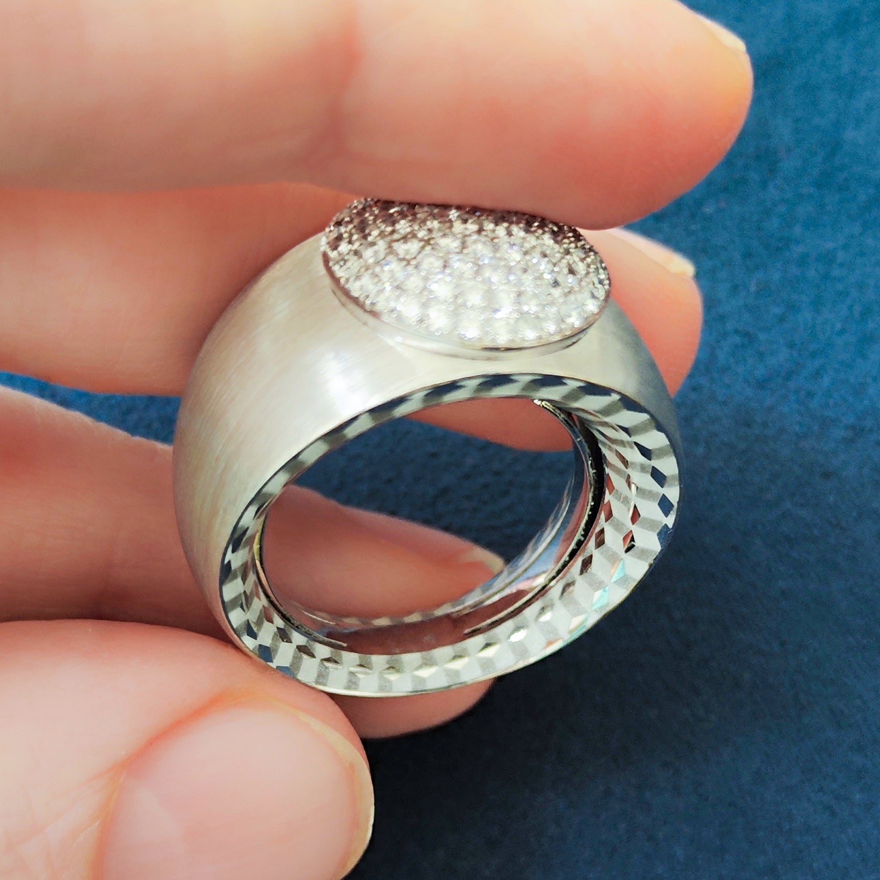 Diamonds, Enamel 18K White Gold Ring, R 0178-70