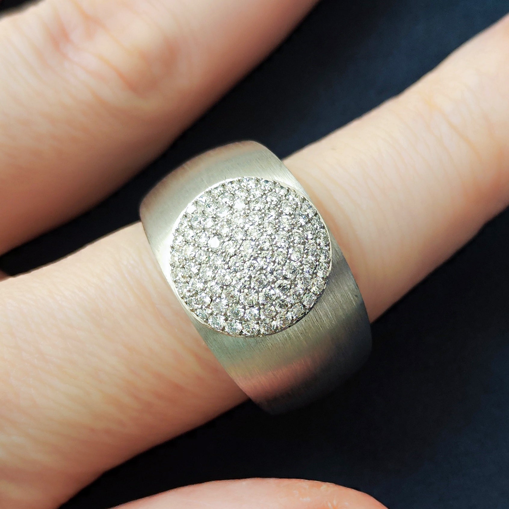 Diamonds, Enamel 18K White Gold Ring, R 0178-70