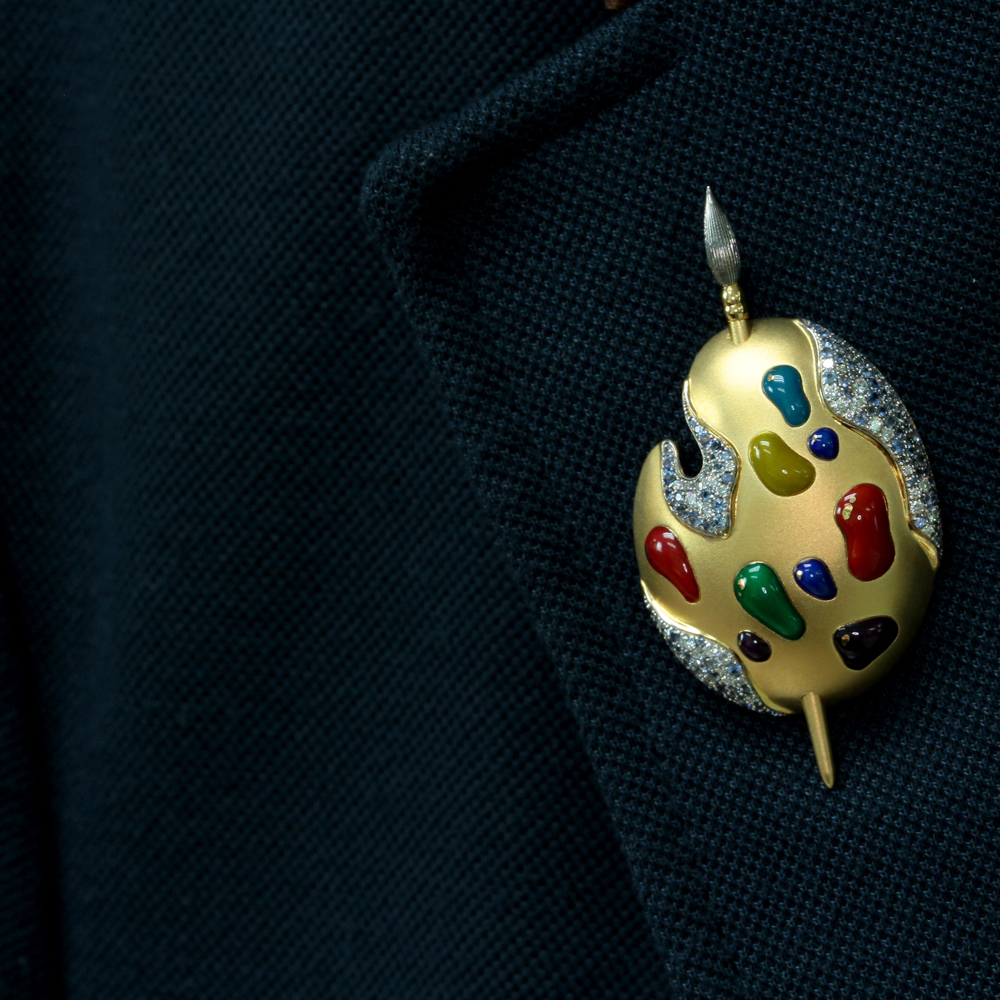 Enamel, Sapphire, Diamonds 18K Yellow Gold Palette Brooch, Brs 0032-0