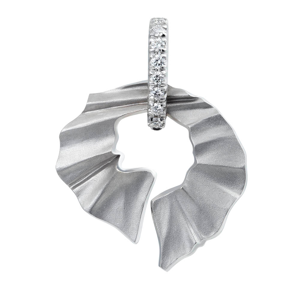 P 0002-0, 18K White Gold, Diamonds Pendant