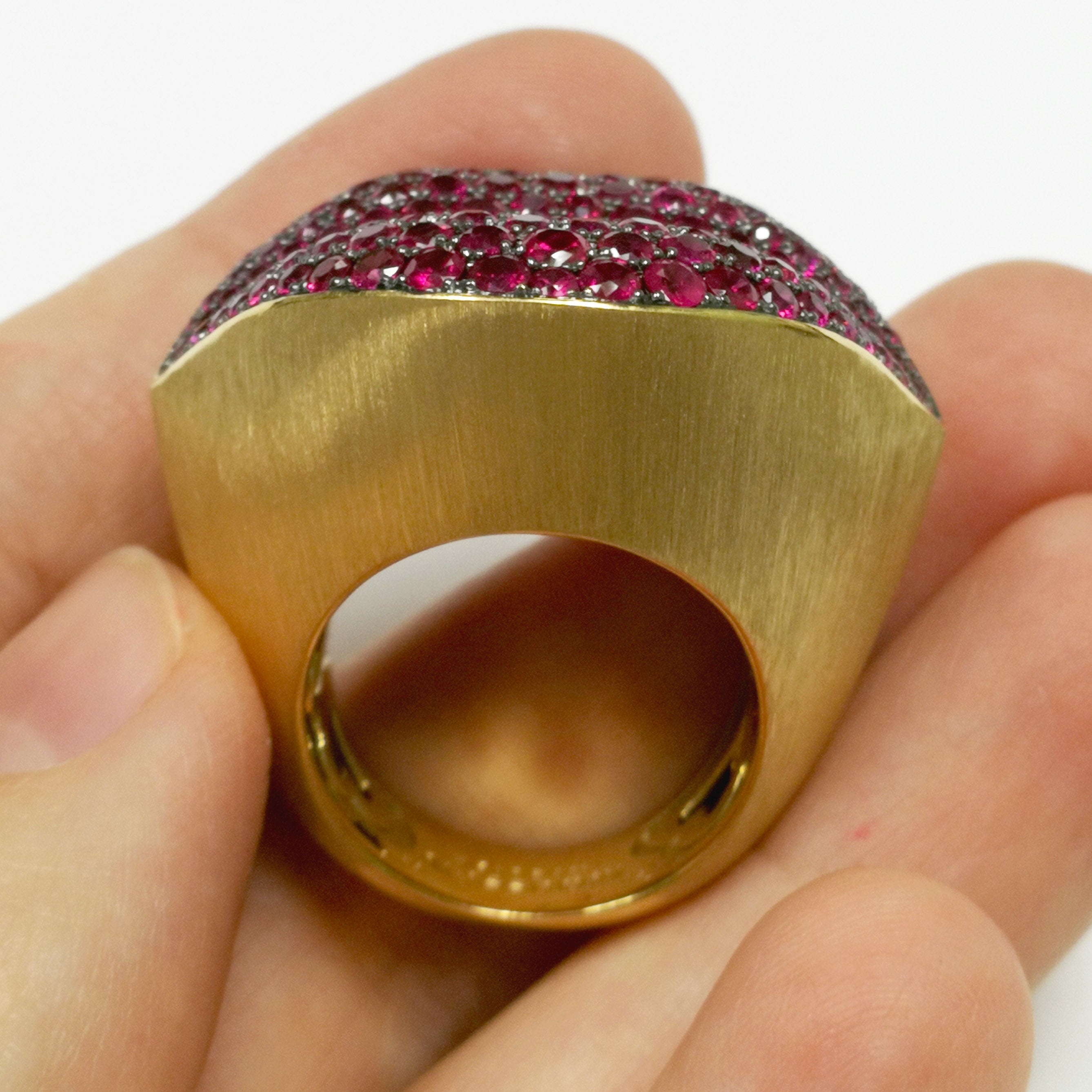 Ruby, Diamonds 18K Yellow Gold Ring, R 0077-2