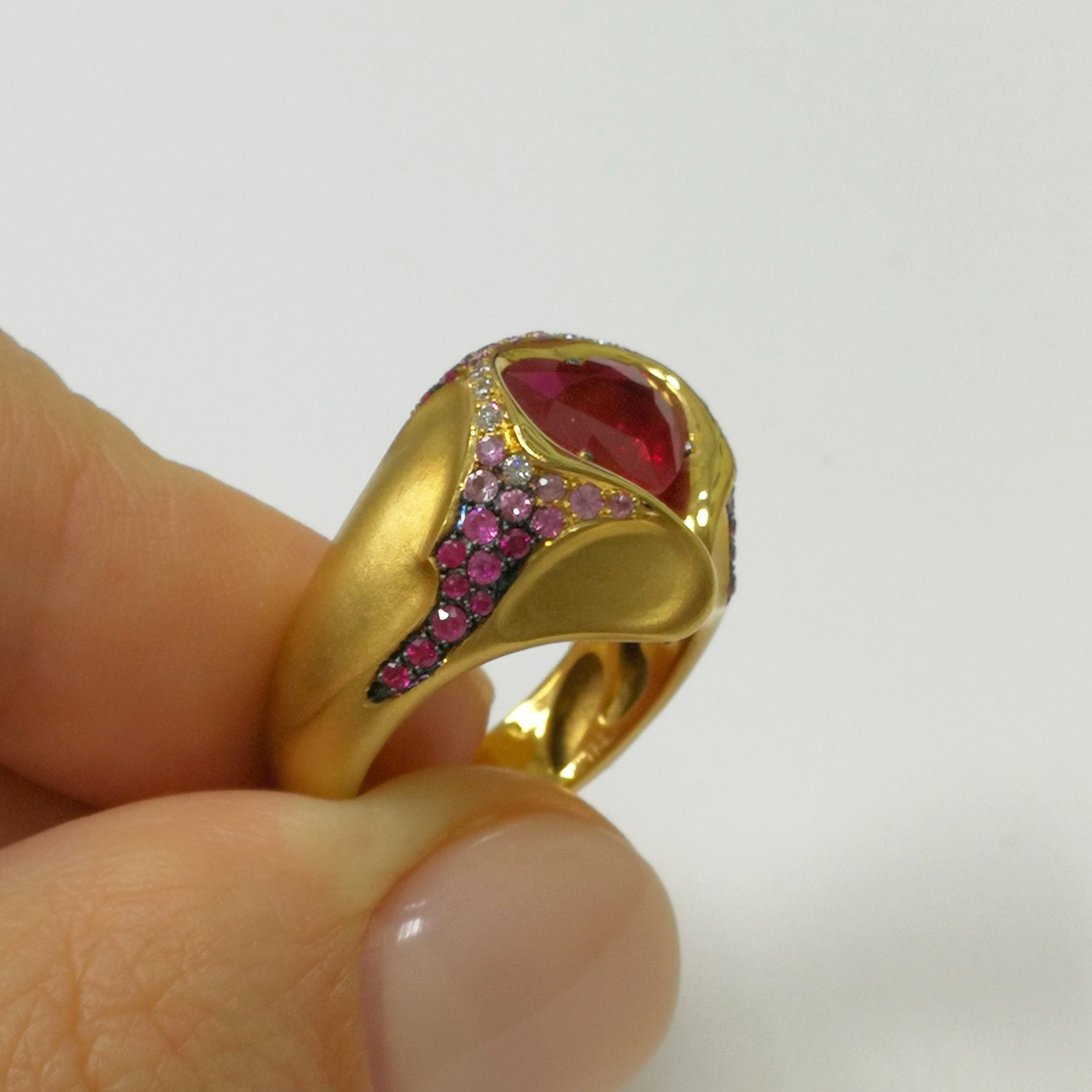 Ruby, Diamonds 18K Yellow Gold, Ring, R 0079-1/2