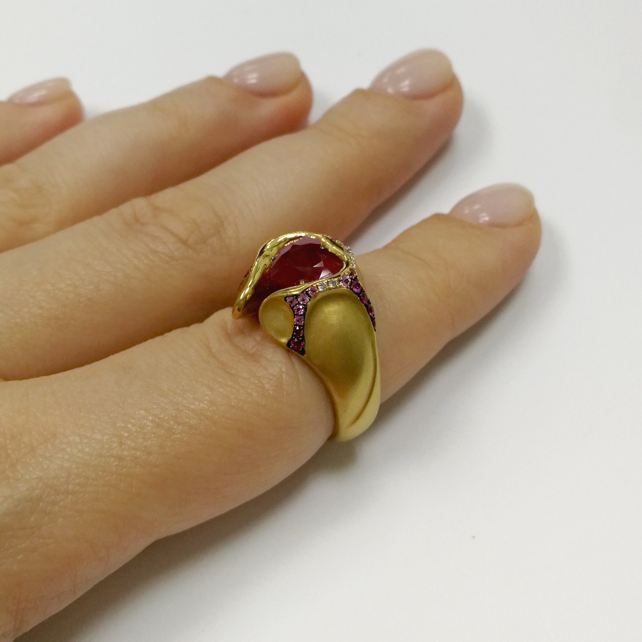 Ruby, Diamonds 18K Yellow Gold, Ring, R 0079-1/2