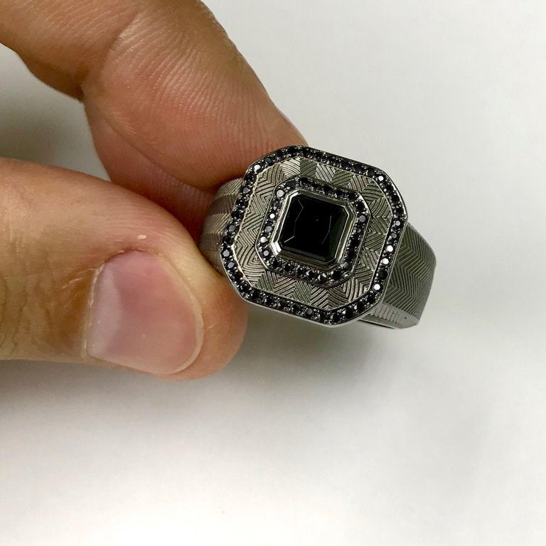Spinel, Black Diamonds Mens 18K Black Gold, Ring, R 0106-1
