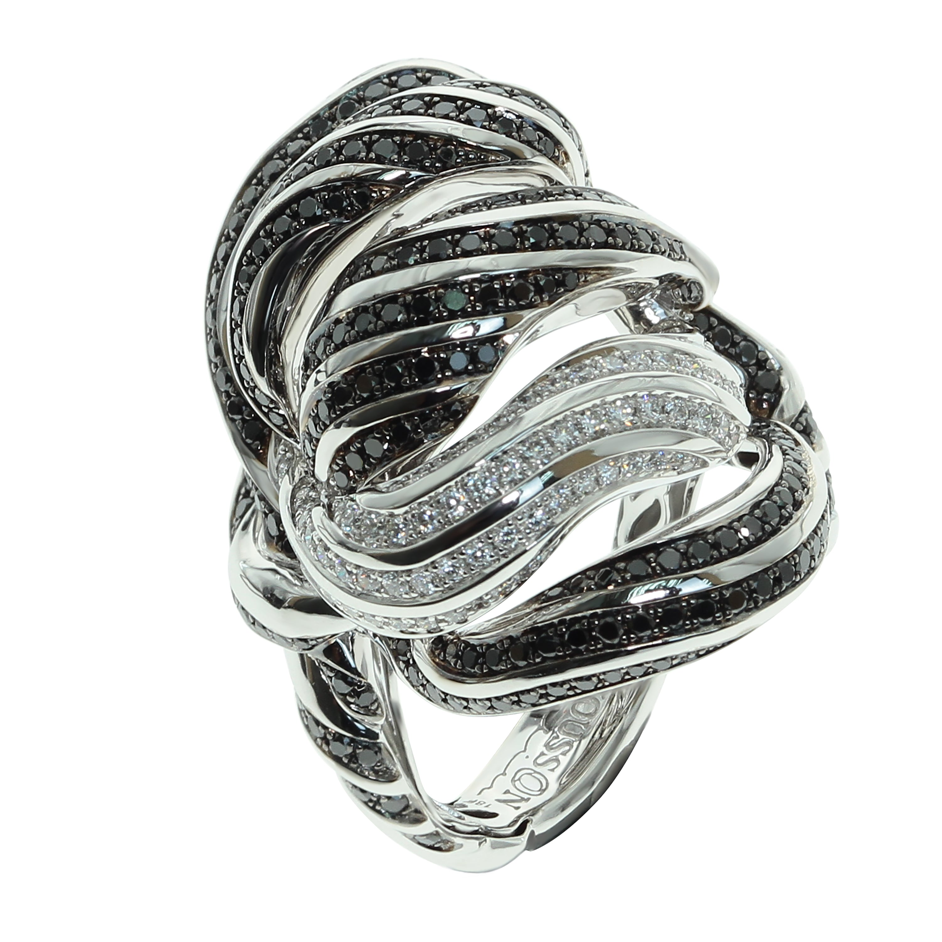 R 0124-0 18K White Gold, Black Diamonds, Diamonds Ring