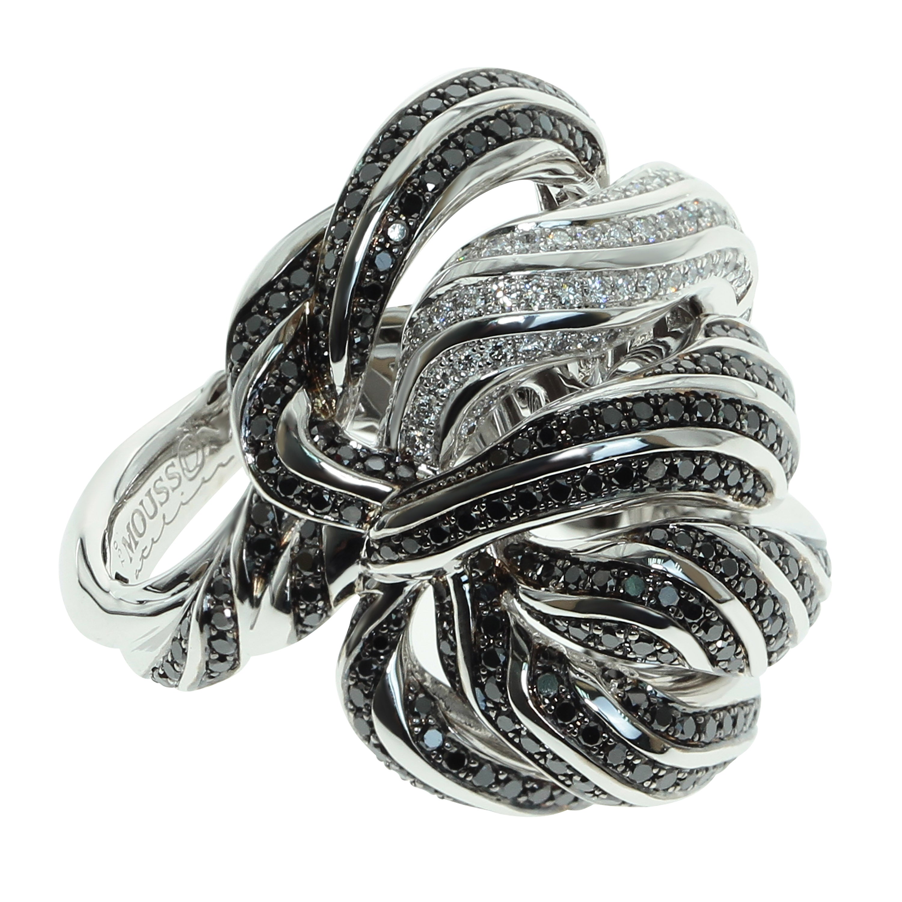 Black and White Diamonds 18K White Gold Ring, R 0124-0