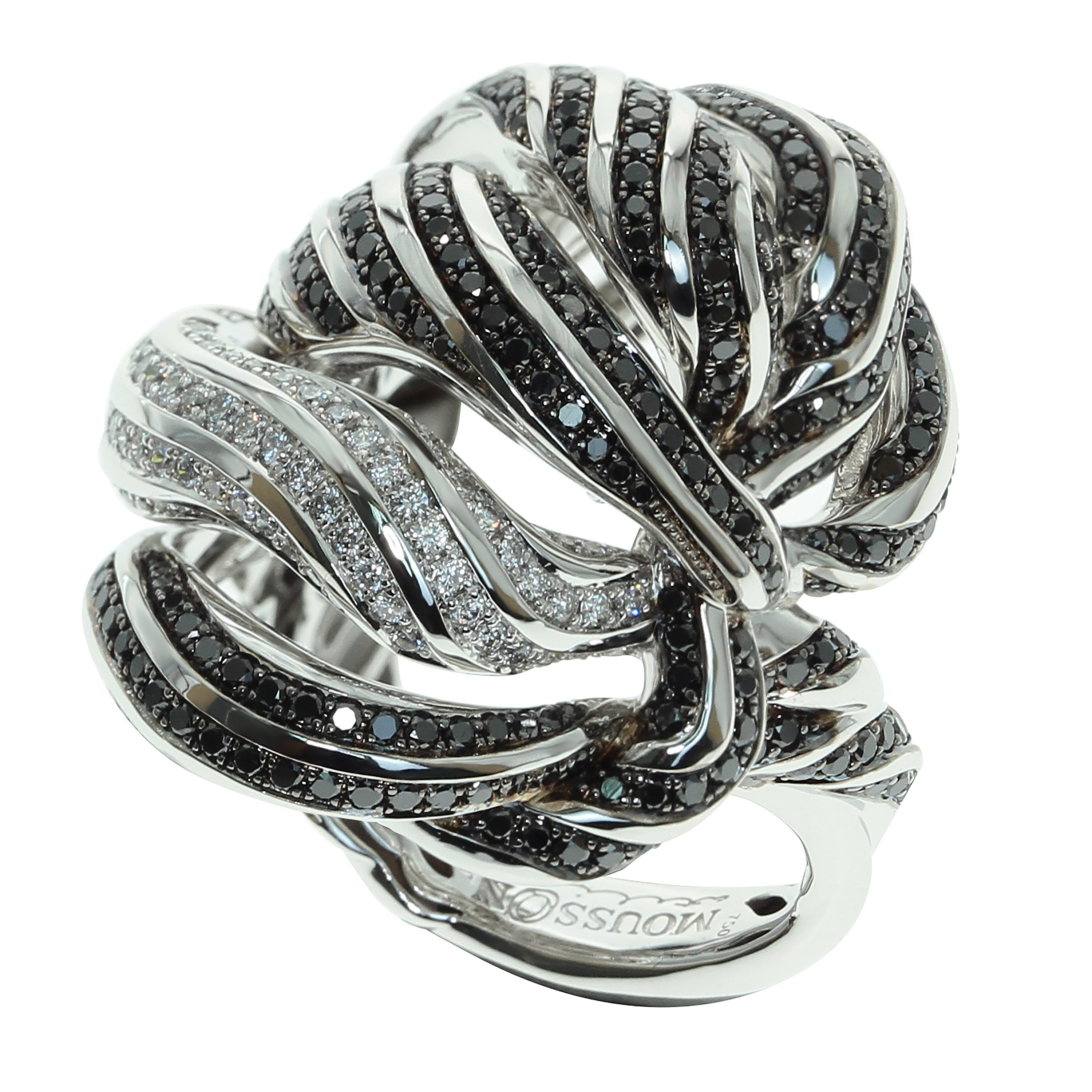 Black and White Diamonds 18K White Gold Ring, R 0124-0