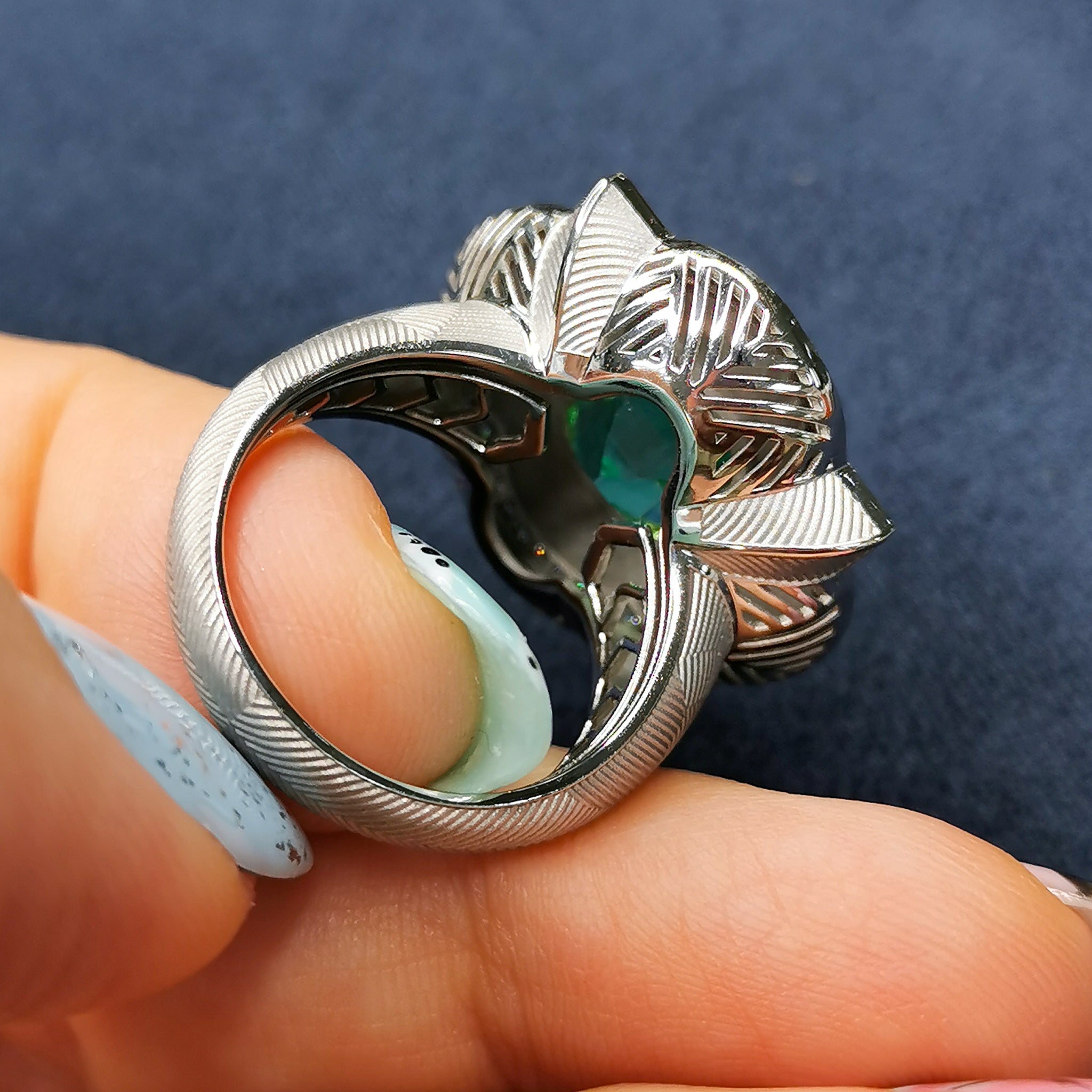 Emerald, Diamonds 18K White Gold Ring, R 0117-10