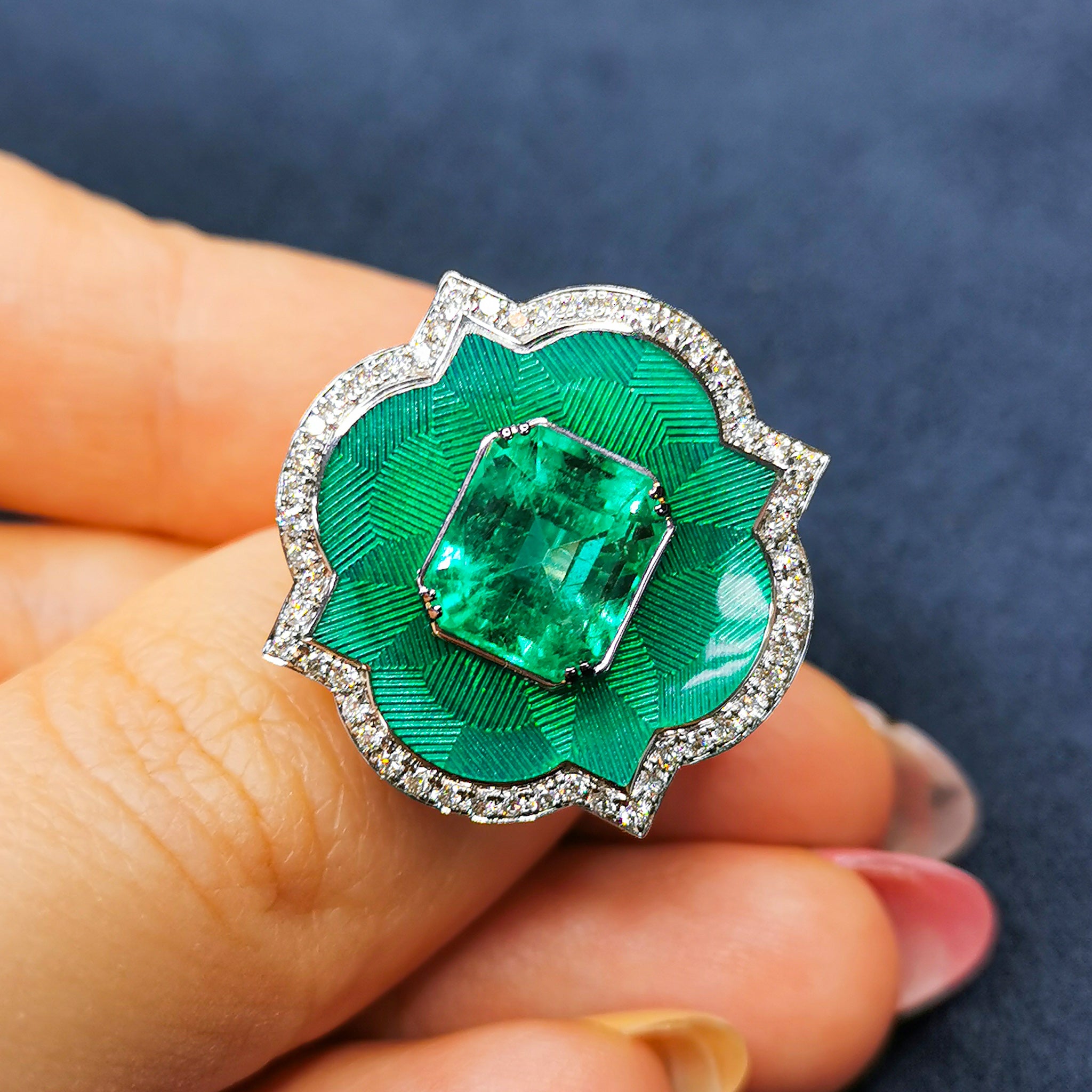 Emerald, Diamonds 18K White Gold Ring, R 0117-10