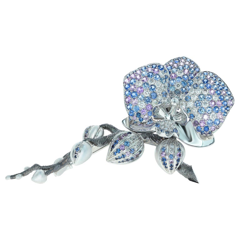 Sapphires, Diamonds 18K White Gold Brooch, Brs 0275-23