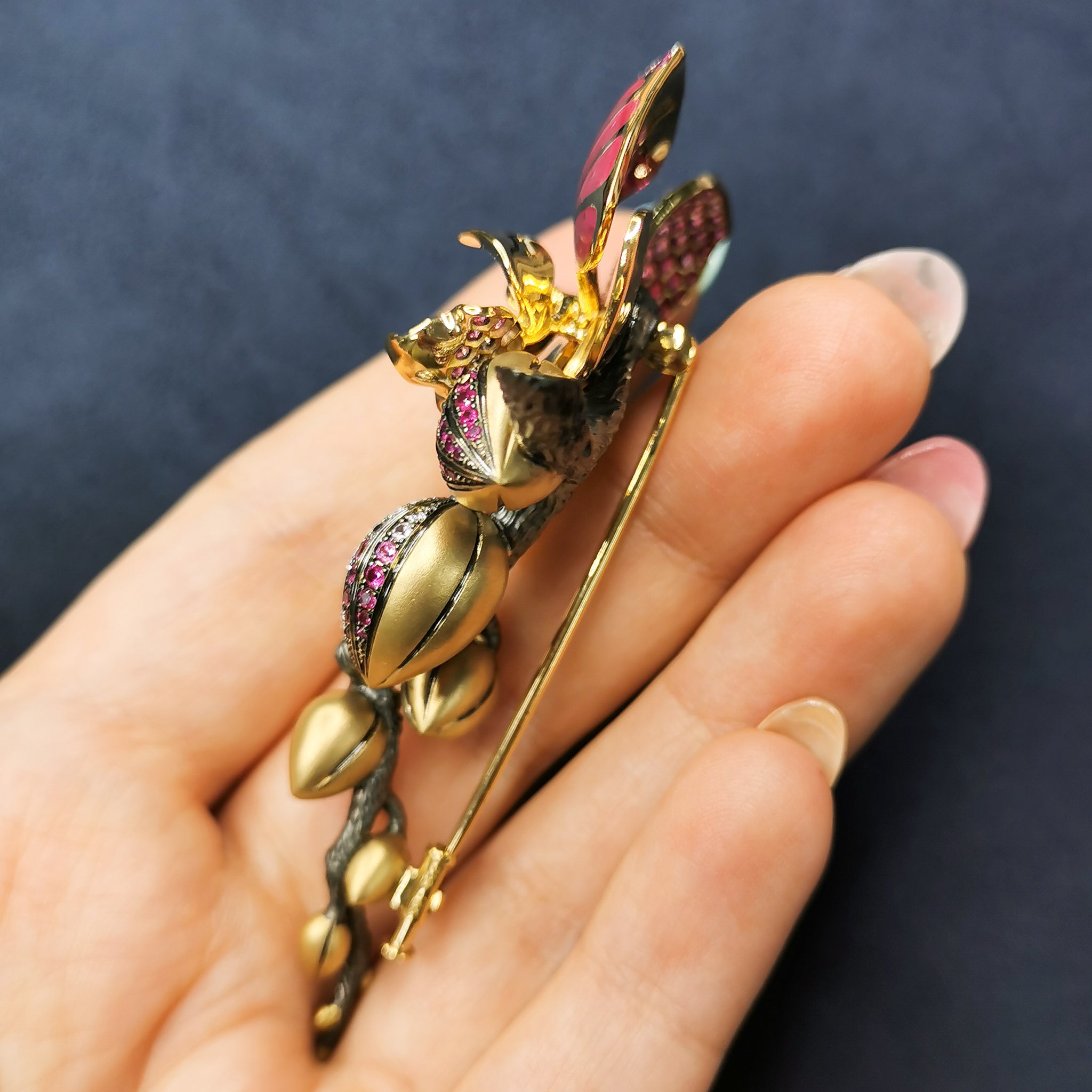 Enamel, Pink Sapphires, Diamonds 18K Yellow Gold Brooch, Brs 0275-2