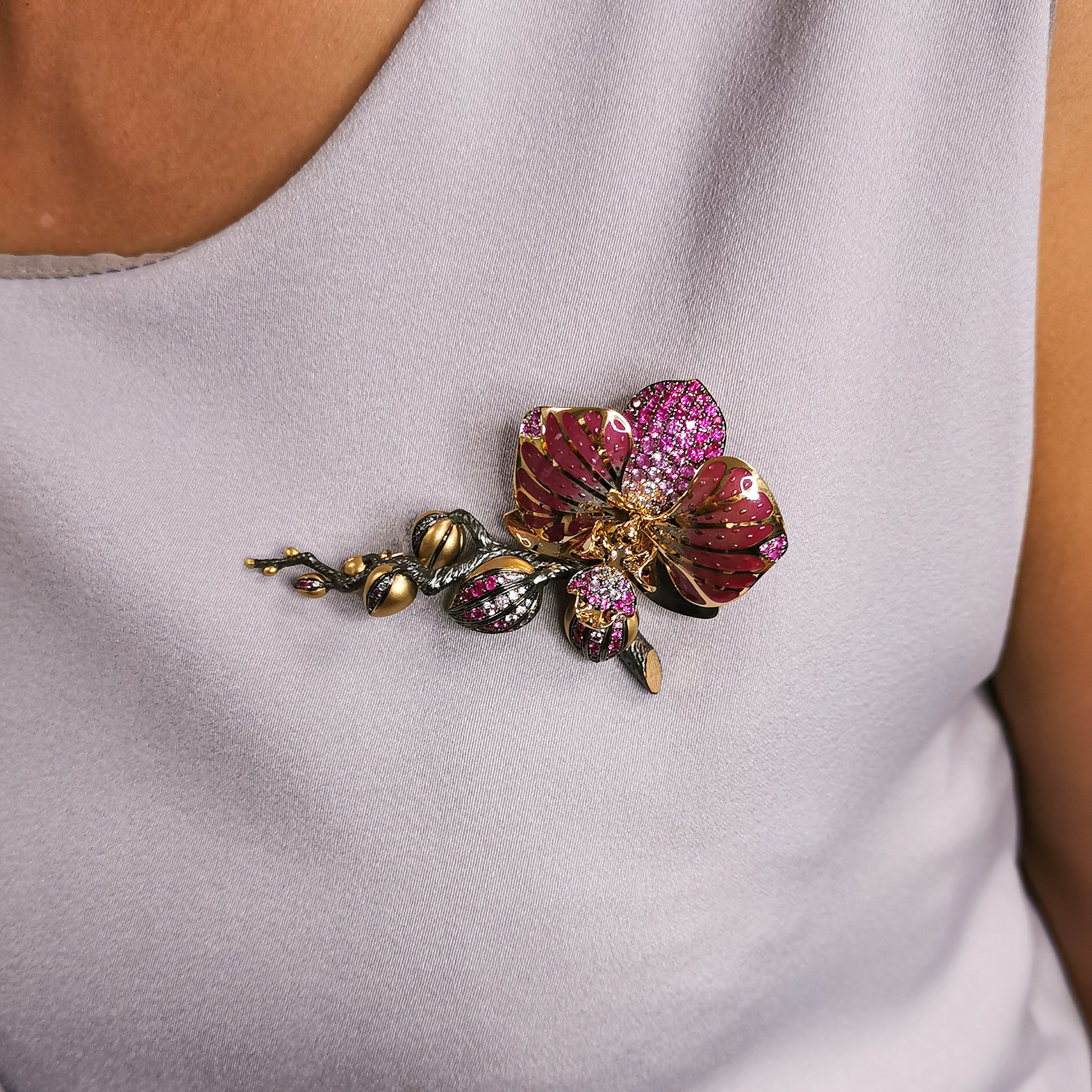 Enamel, Pink Sapphires, Diamonds 18K Yellow Gold Brooch, Brs 0275-2