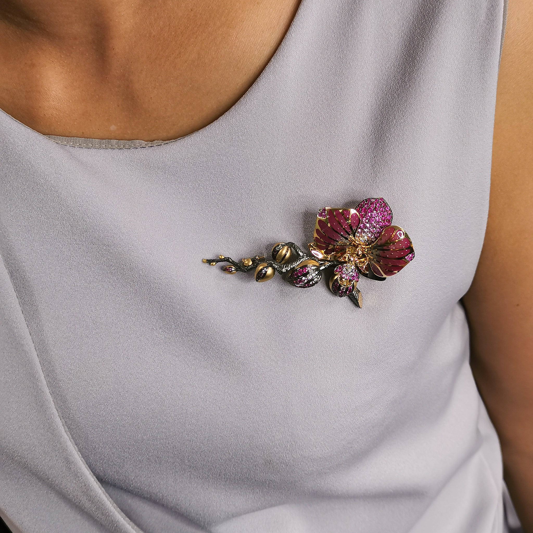 Enamel, Pink Sapphires, Diamonds 18K Yellow Gold Brooch, Brs 0275-2