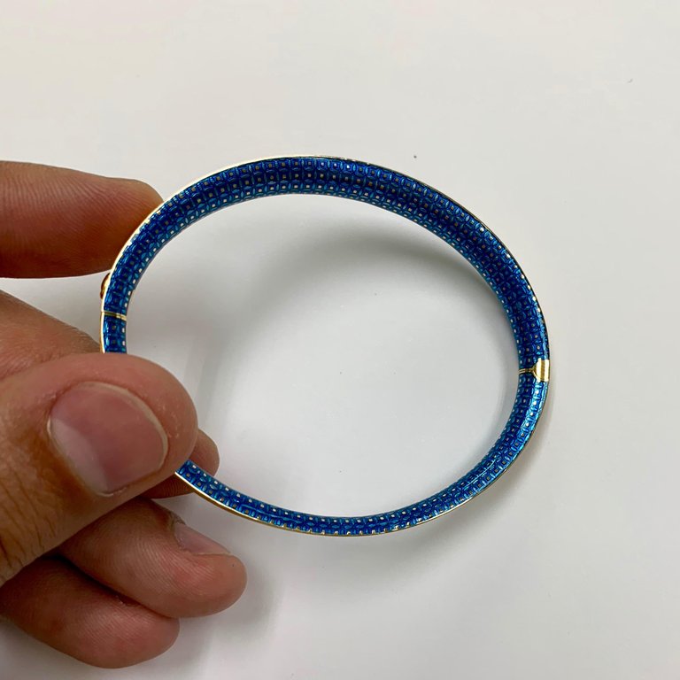 18K Yellow Gold, Enamel, Bangle