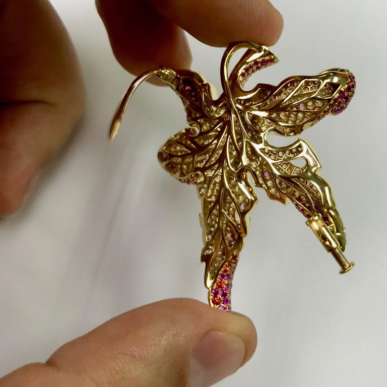 Diamonds, Pink, Yellow and Orange Sapphires 18K Yellow Gold Maple Leaf Brooch/Pendant, Brs 0042-0
