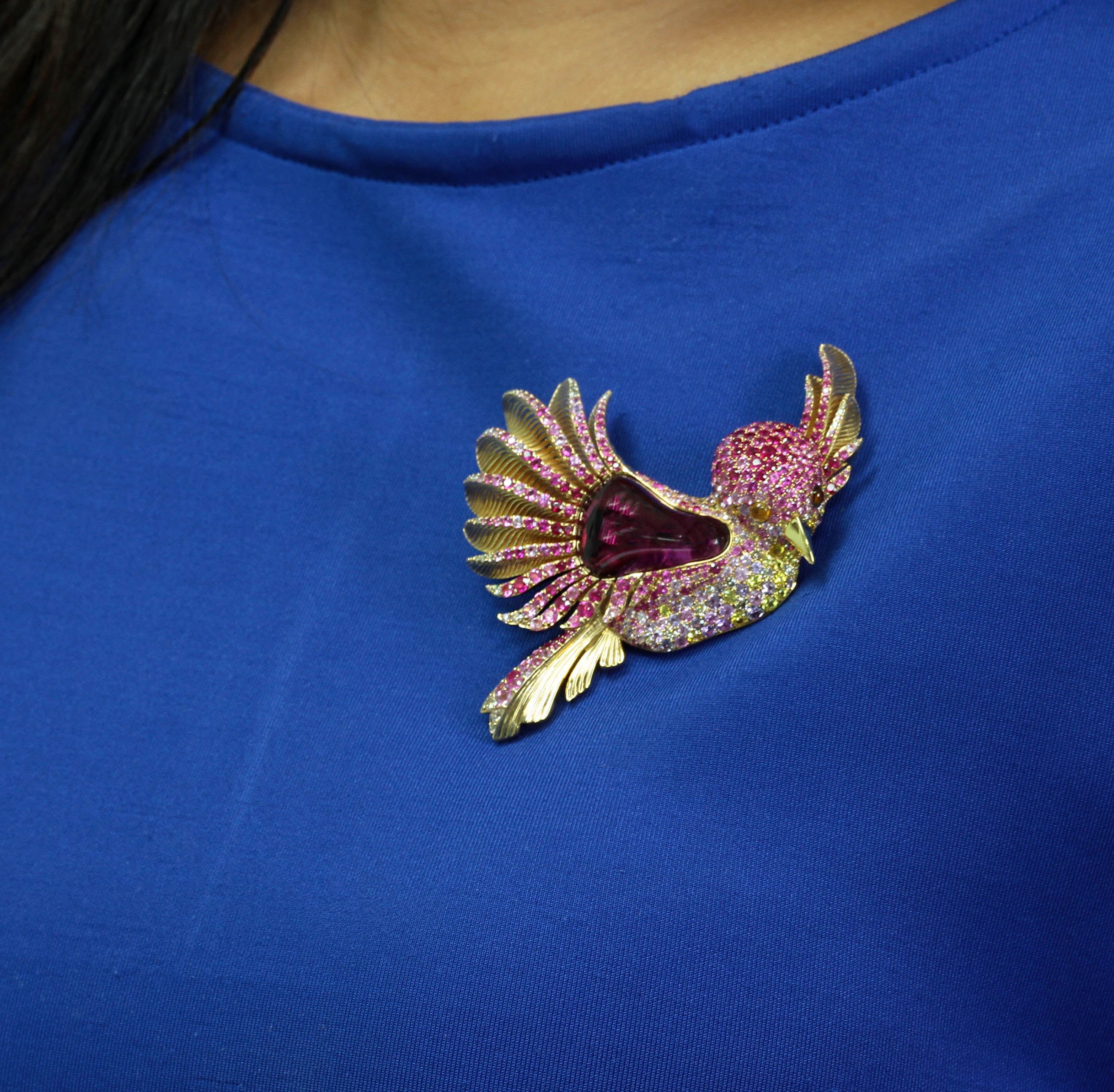 Rubellite, Champagne Diamonds, Sapphires 18K Yellow Gold Humming Bird Brooch, Brs 0075-0/1