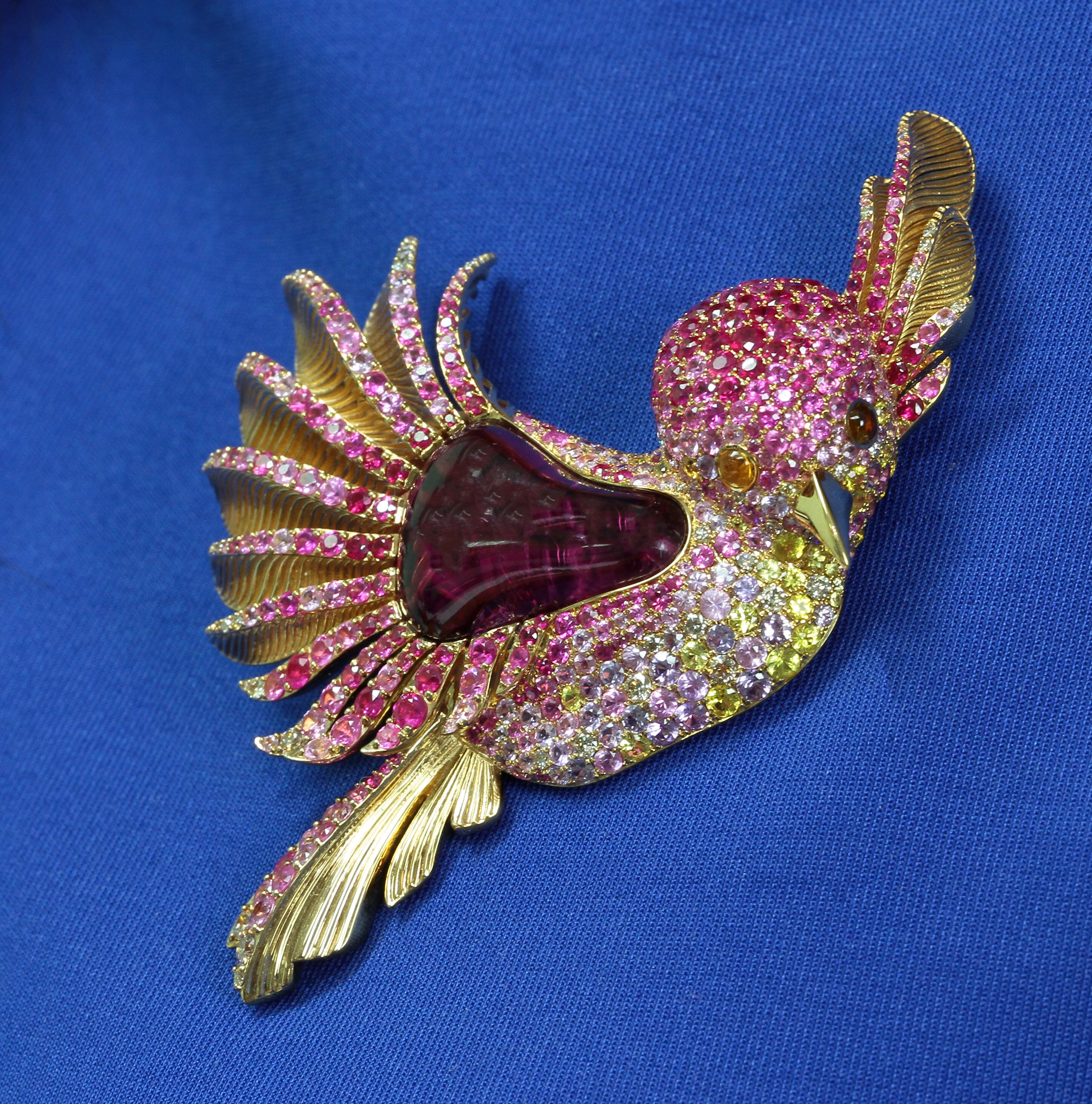 Rubellite, Champagne Diamonds, Sapphires 18K Yellow Gold Humming Bird Brooch, Brs 0075-0/1