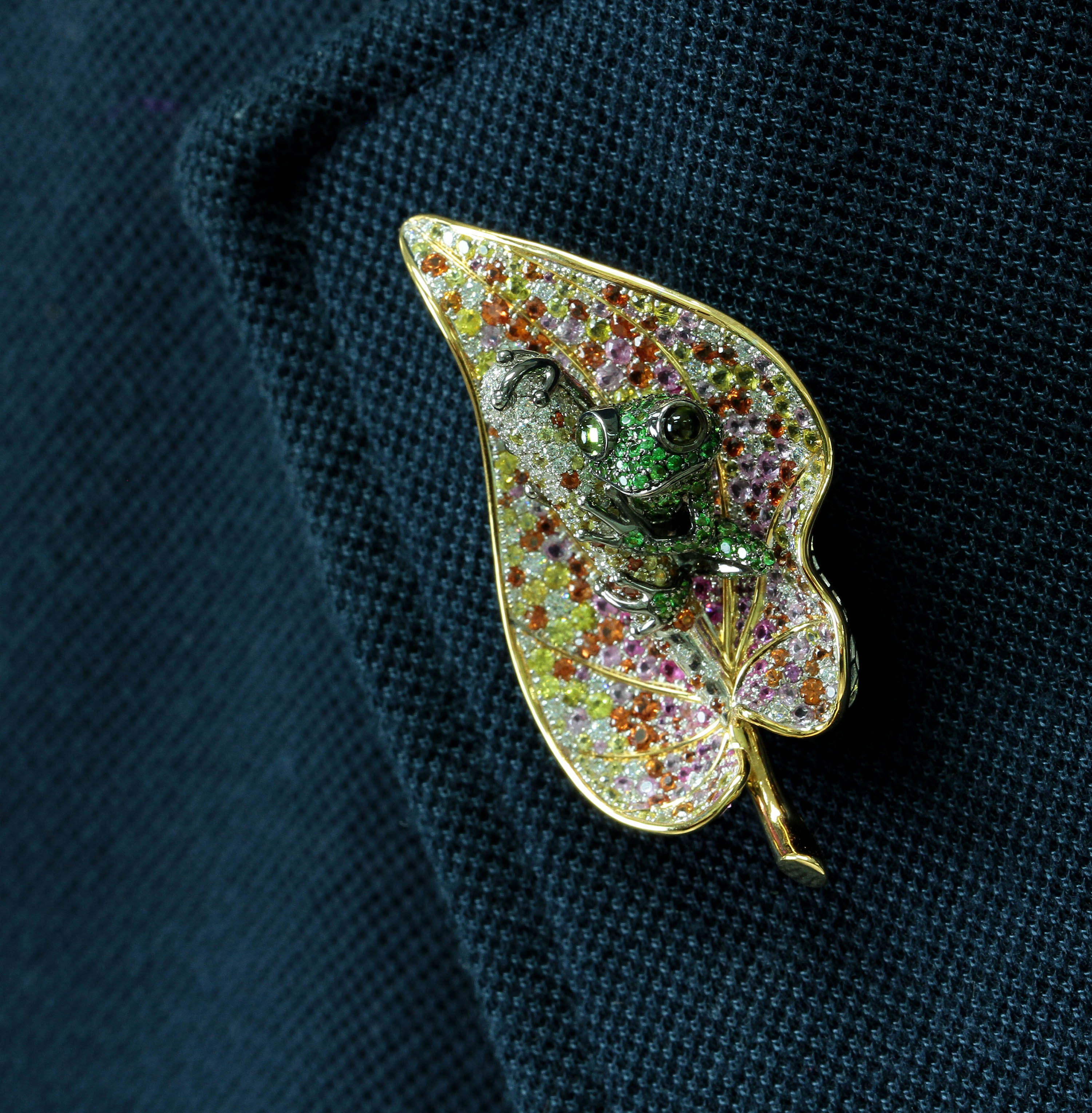 Brs 0179-0, 18K Yellow and White Gold, Multi-Color Sapphires, Diamonds Frog Brooch