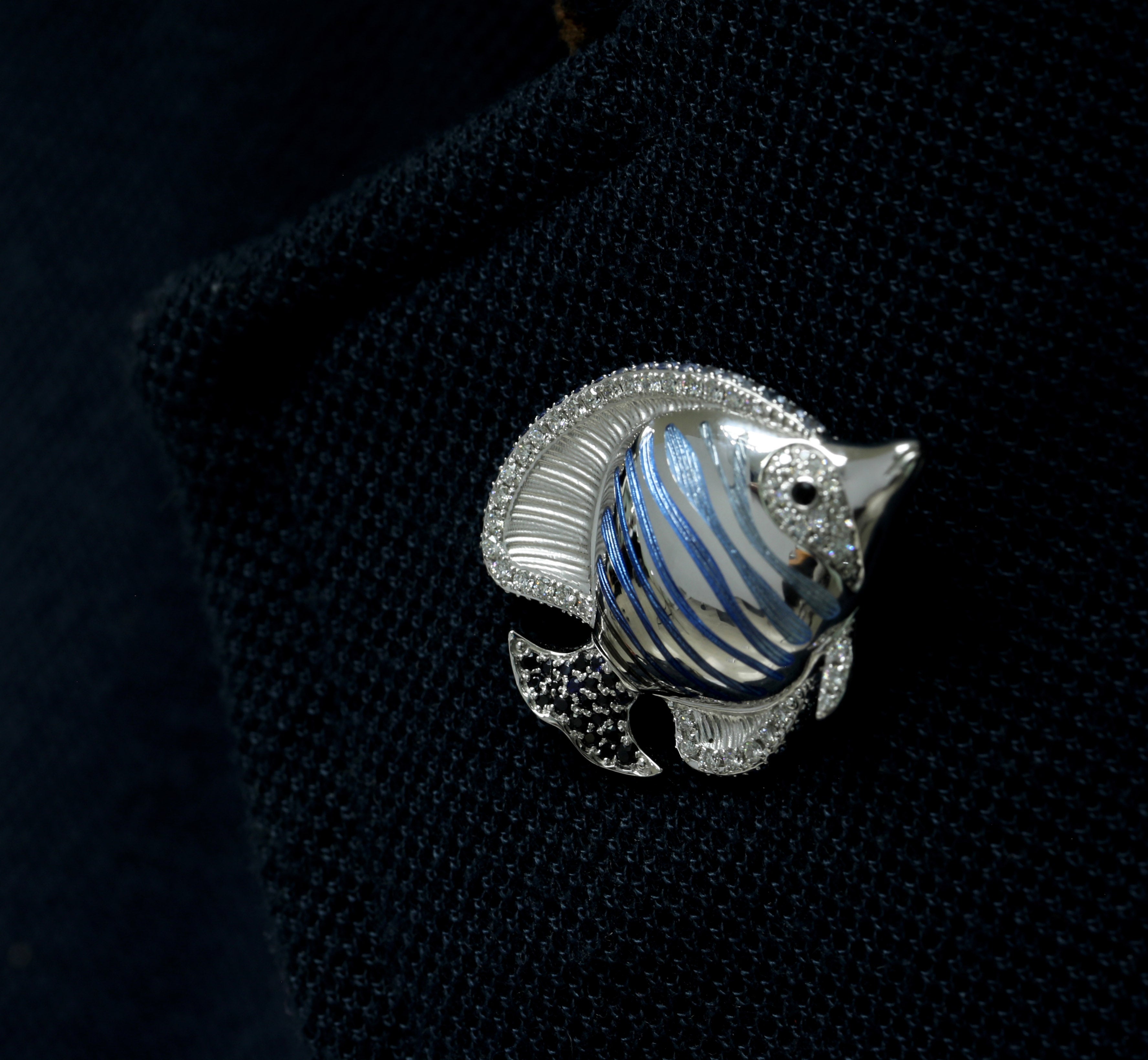 Enamel, Diamonds, Sapphires 18K White Gold Angel Fish Brooch, Brs 0252-2